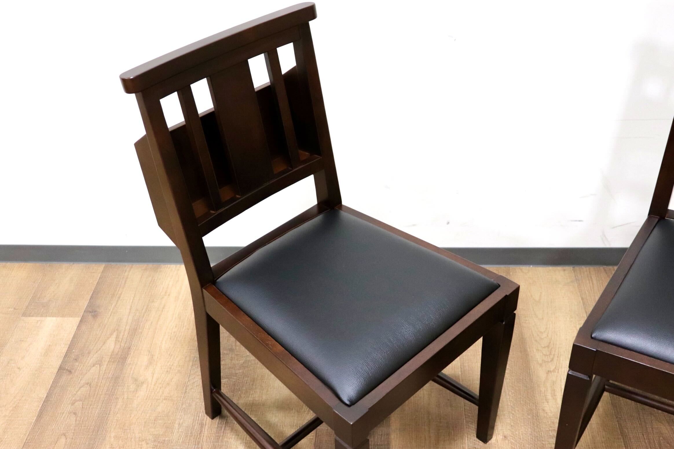 GMGN342S○CHERRY FURNITURE / 桜屋工業 ダイニングチェア チャーチチェア マガジンラック 合皮 ダークブラウン 2脚セット モダン 未使用品