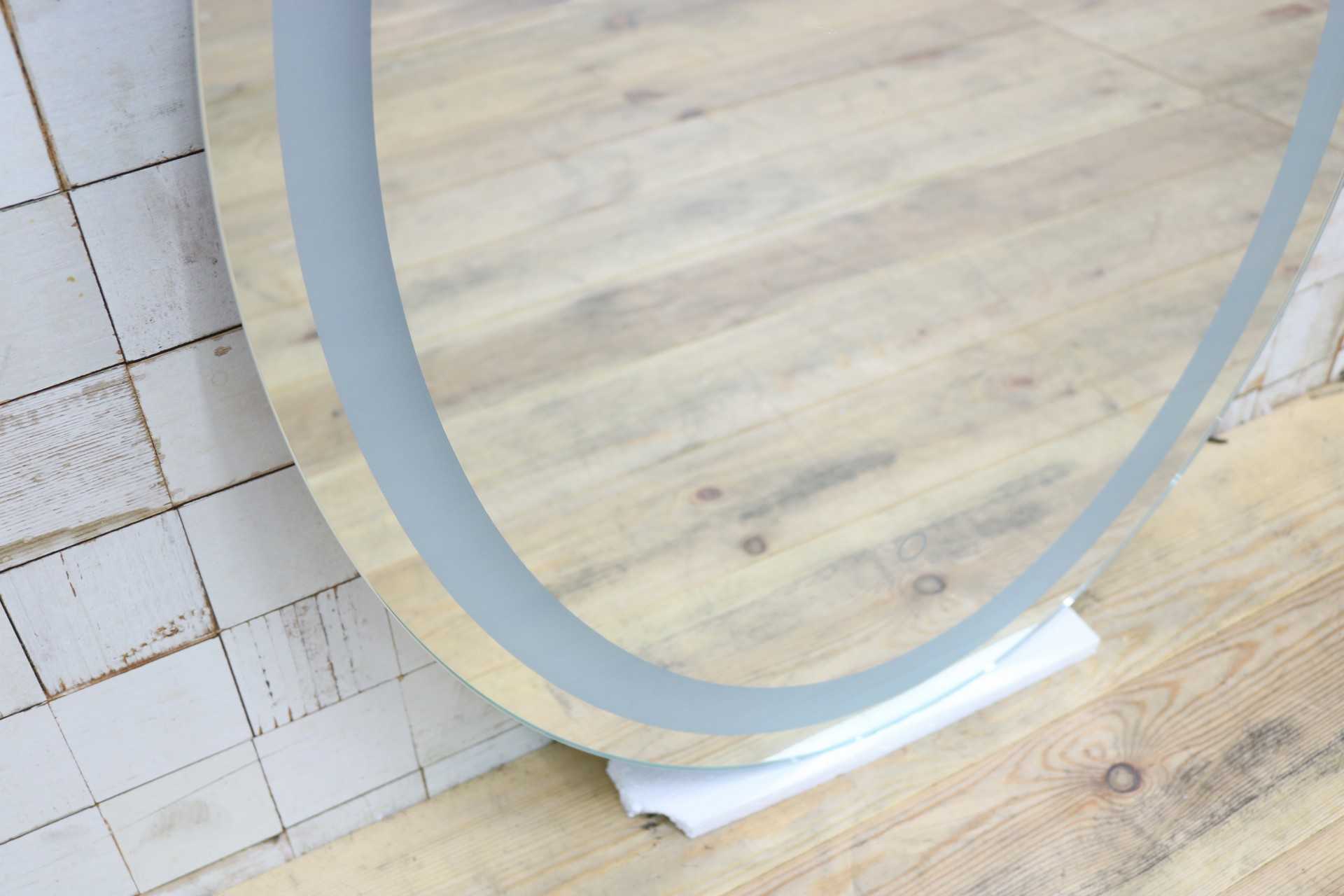 GMIK747A◯ウォールミラー 壁掛け鏡 壁掛けミラー 立て掛けミラー オーバルミラー 楕円形 照明付き フレームレス 店舗什器 モダン 未使用