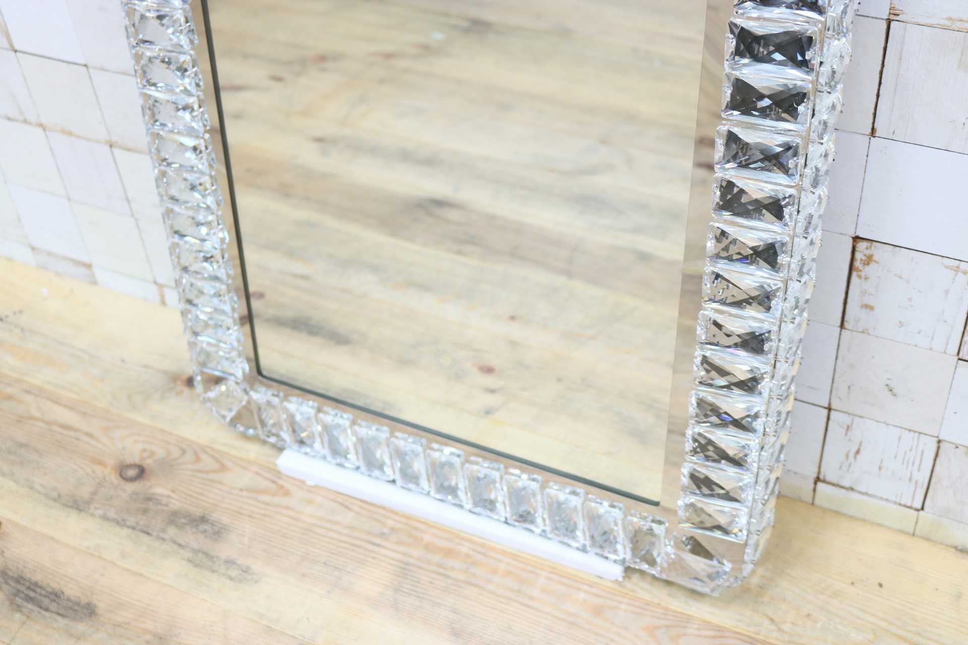 GMIK747B◯ウォールミラー 壁掛け鏡 壁掛けミラー 立て掛けミラー 鏡 照明付き 長方形 クリスタル 店舗什器 インテリア 未使用