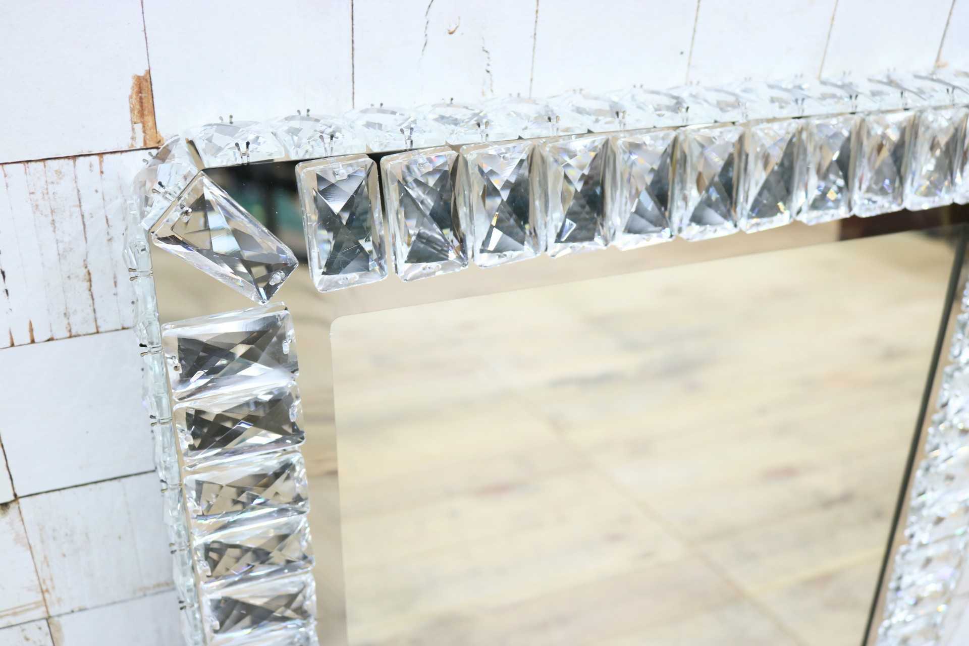 GMIK747B◯ウォールミラー 壁掛け鏡 壁掛けミラー 立て掛けミラー 鏡 照明付き 長方形 クリスタル 店舗什器 インテリア 未使用