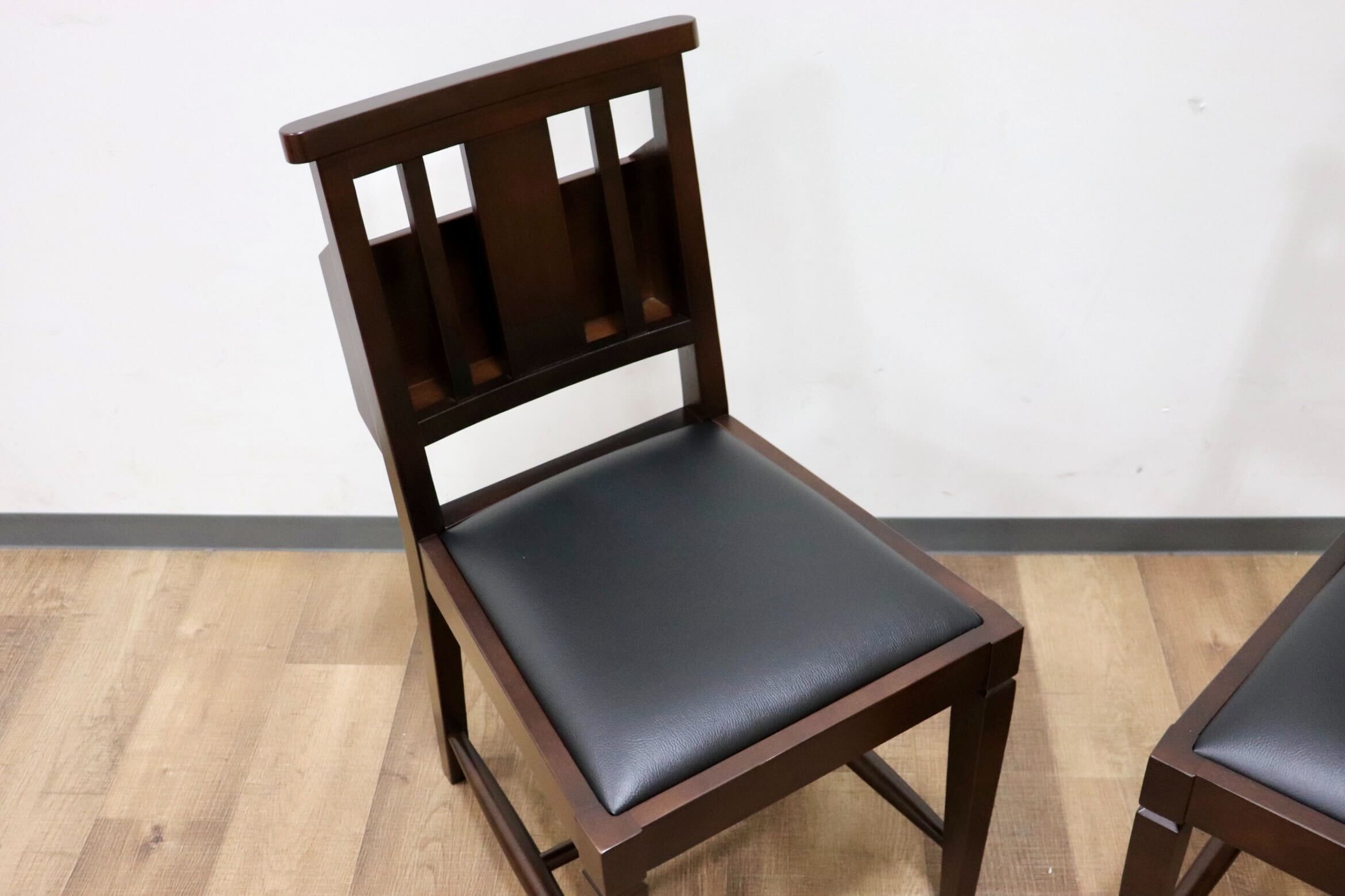 GMGN342T○CHERRY FURNITURE / 桜屋工業 ダイニングチェア チャーチチェア マガジンラック 合皮 ダークブラウン 2脚セット モダン 未使用品
