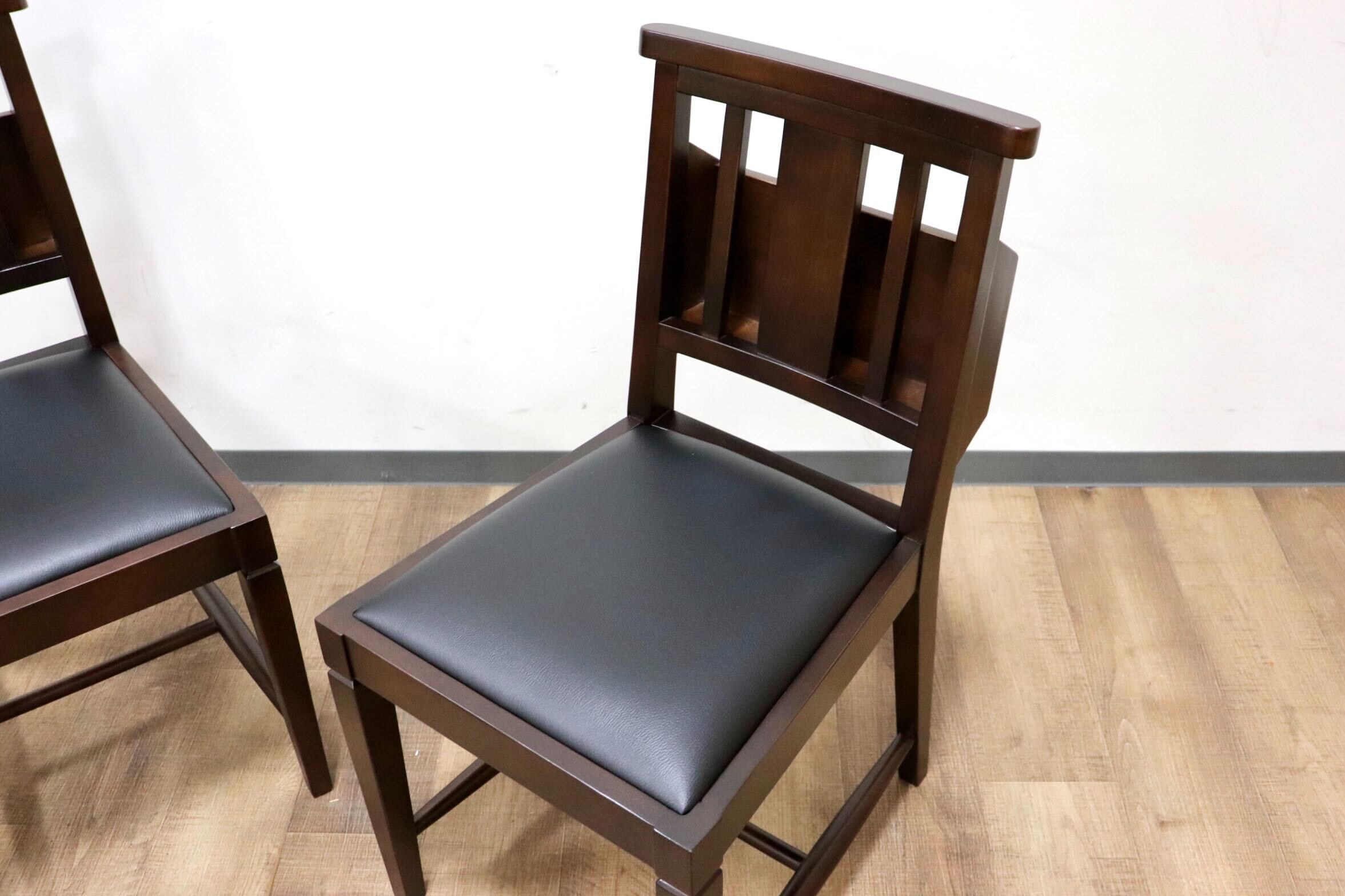 GMGN342T○CHERRY FURNITURE / 桜屋工業 ダイニングチェア チャーチチェア マガジンラック 合皮 ダークブラウン 2脚セット モダン 未使用品