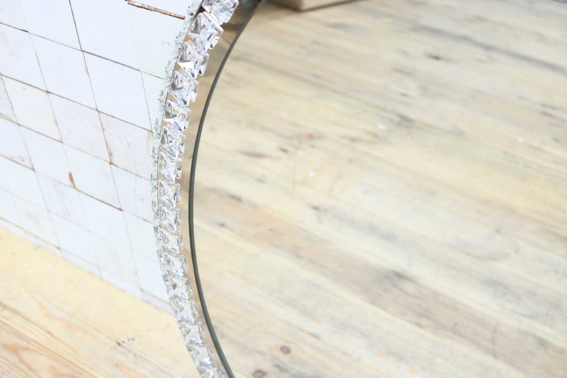 GMIK747C◯ウォールミラー 壁掛け鏡 壁掛けミラー 立て掛けミラー 鏡 照明付き 楕円形 クリスタル 店舗什器 インテリア 未使用