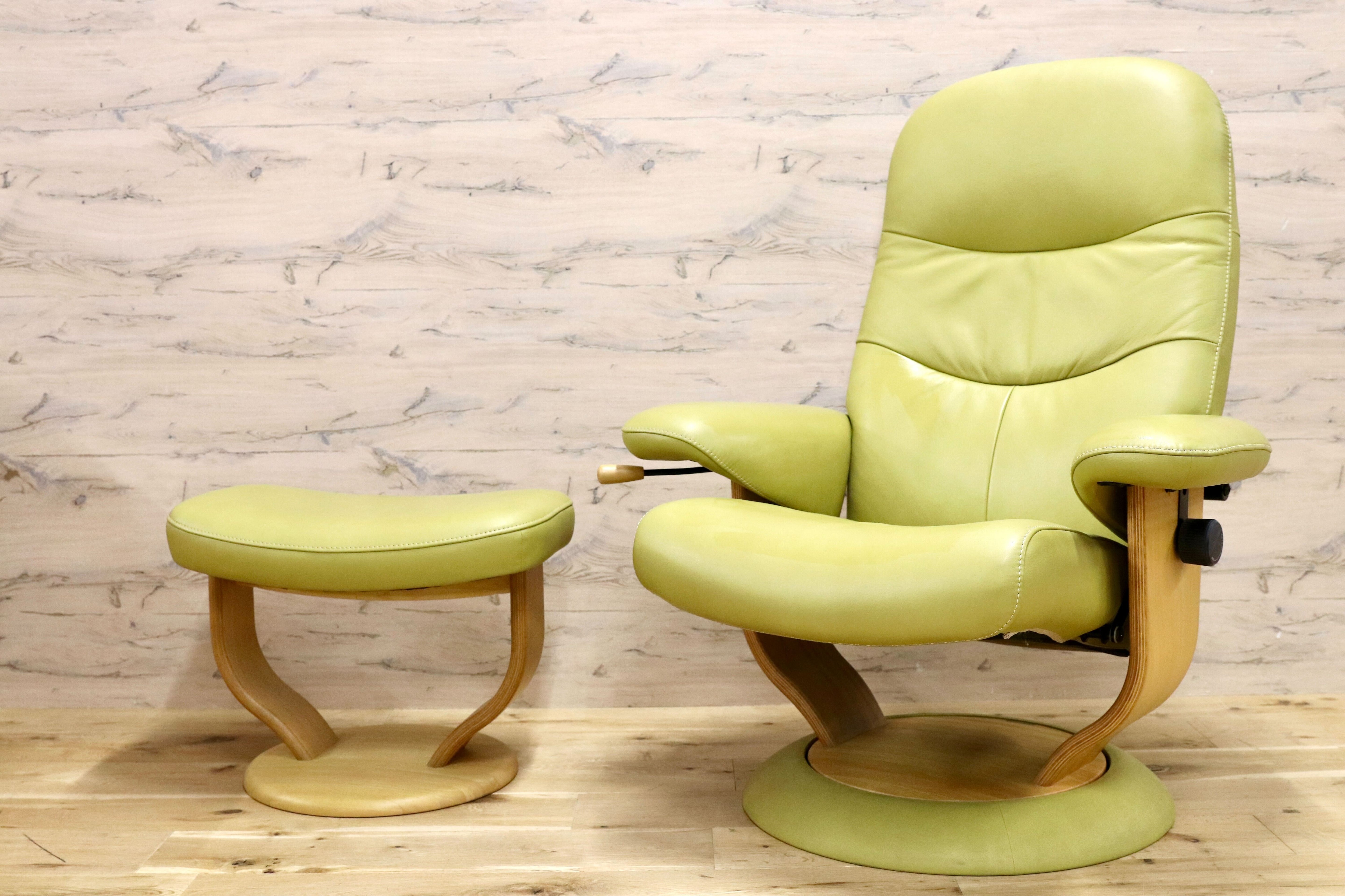 GMHK813A○karimoku / カリモク アールポジション リクライニングチェア 1人掛けソファ 本革 ライムグリーン ラウンジチェア 国産家具