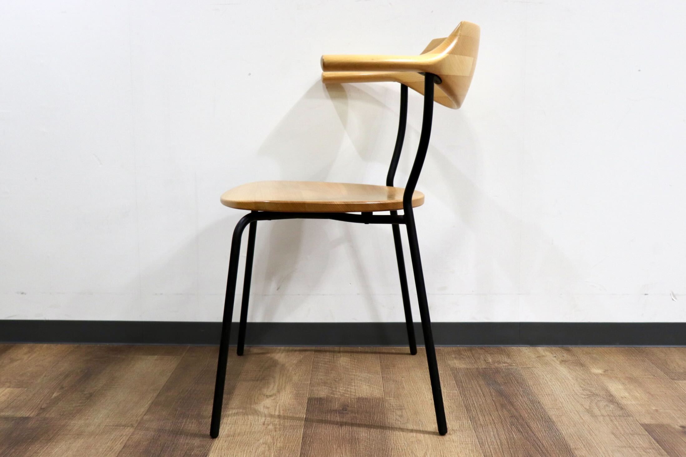 GMHO132C○アトリエ木馬 / ATELIER MOKUBA TRI chair トライチェア アームチェア 椅子 ビーチ無垢材 定価9.7万