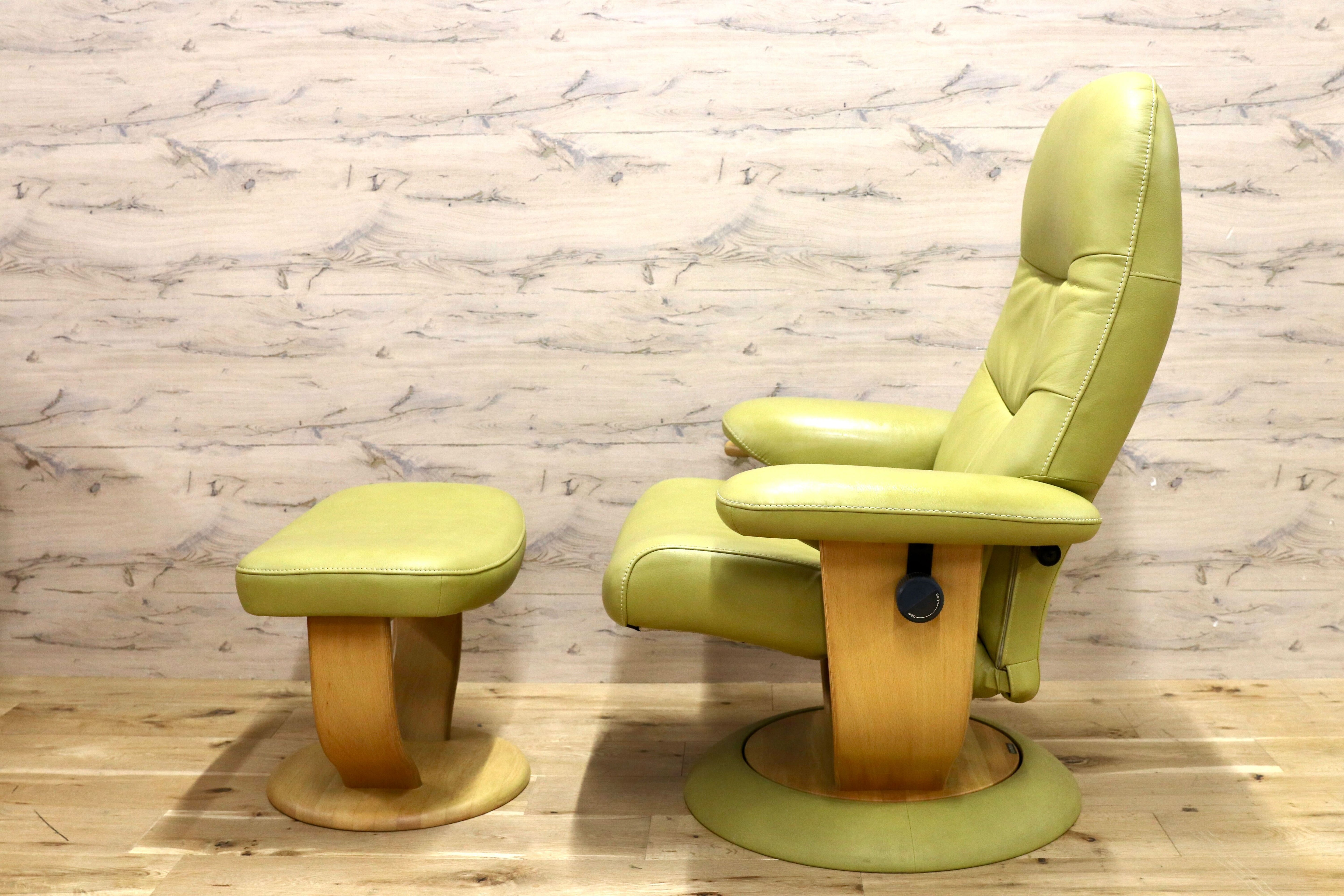 GMHK813A○karimoku / カリモク アールポジション リクライニングチェア 1人掛けソファ 本革 ライムグリーン ラウンジチェア 国産家具