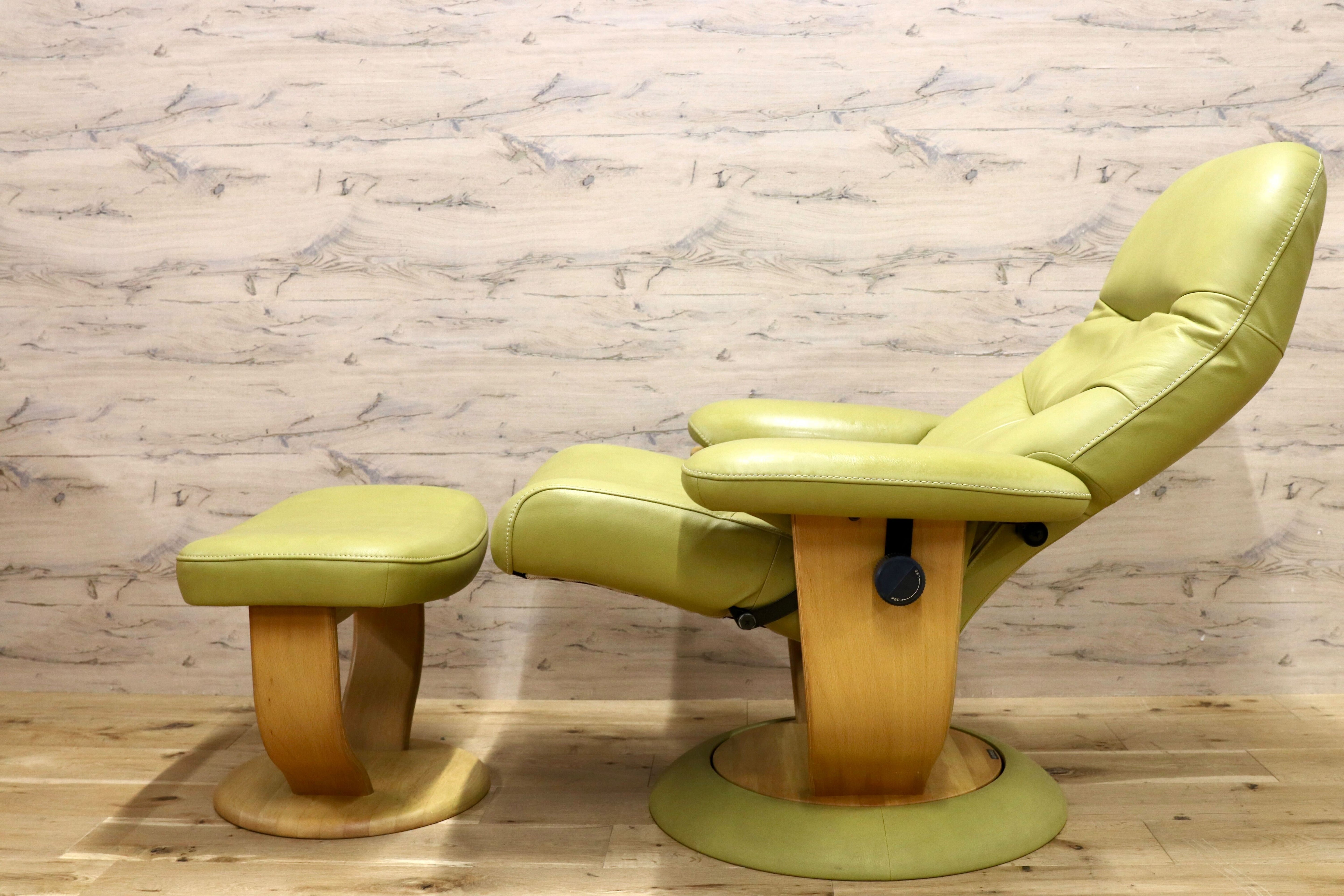 GMHK813A○karimoku / カリモク アールポジション リクライニングチェア 1人掛けソファ 本革 ライムグリーン ラウンジチェア 国産家具