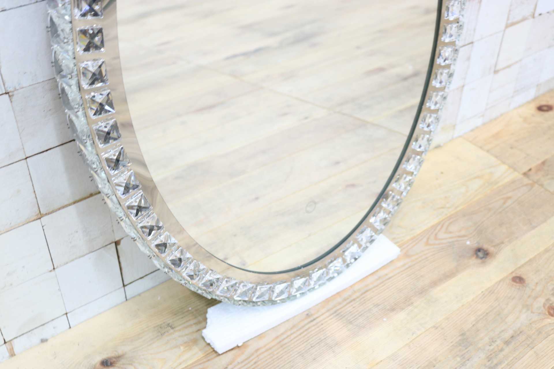 GMIK747D◯ウォールミラー 壁掛け鏡 壁掛けミラー 立て掛けミラー 鏡 照明付き 楕円形 クリスタル 店舗什器 インテリア 未使用