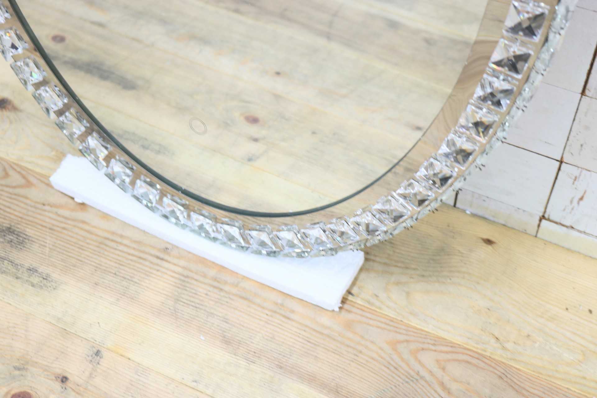 GMIK747D◯ウォールミラー 壁掛け鏡 壁掛けミラー 立て掛けミラー 鏡 照明付き 楕円形 クリスタル 店舗什器 インテリア 未使用