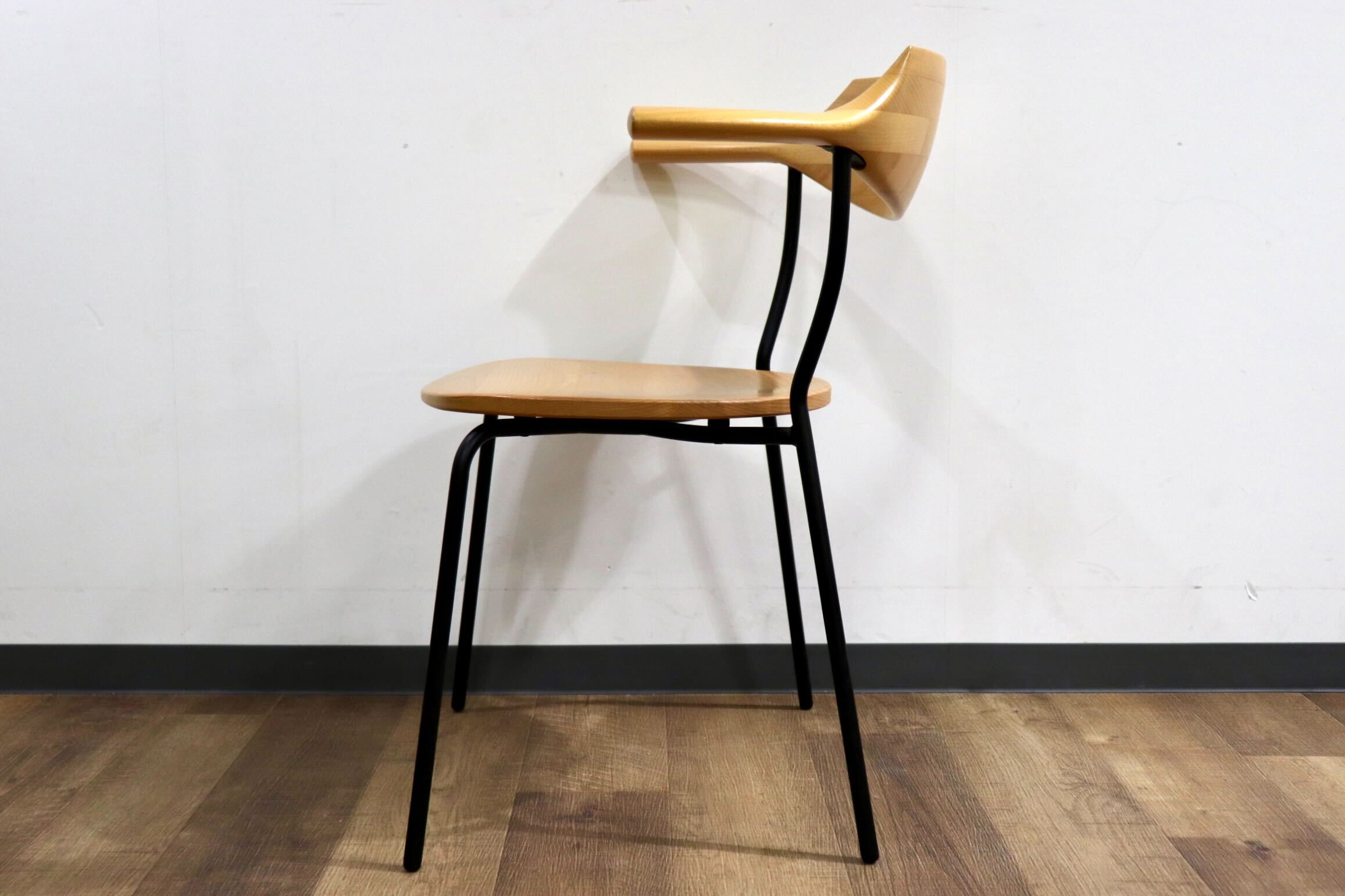 GMHO132D○アトリエ木馬 / ATELIER MOKUBA TRI chair トライチェア アームチェア 椅子 ビーチ無垢材 定価9.7万