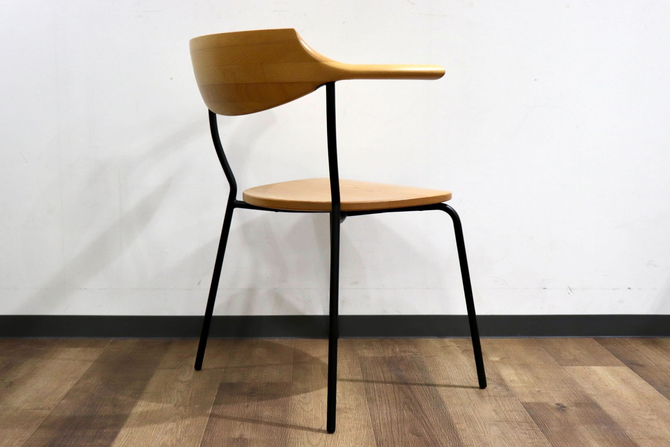 GMHO132D○アトリエ木馬 / ATELIER MOKUBA TRI chair トライチェア アームチェア 椅子 ビーチ無垢材 定価9.7万