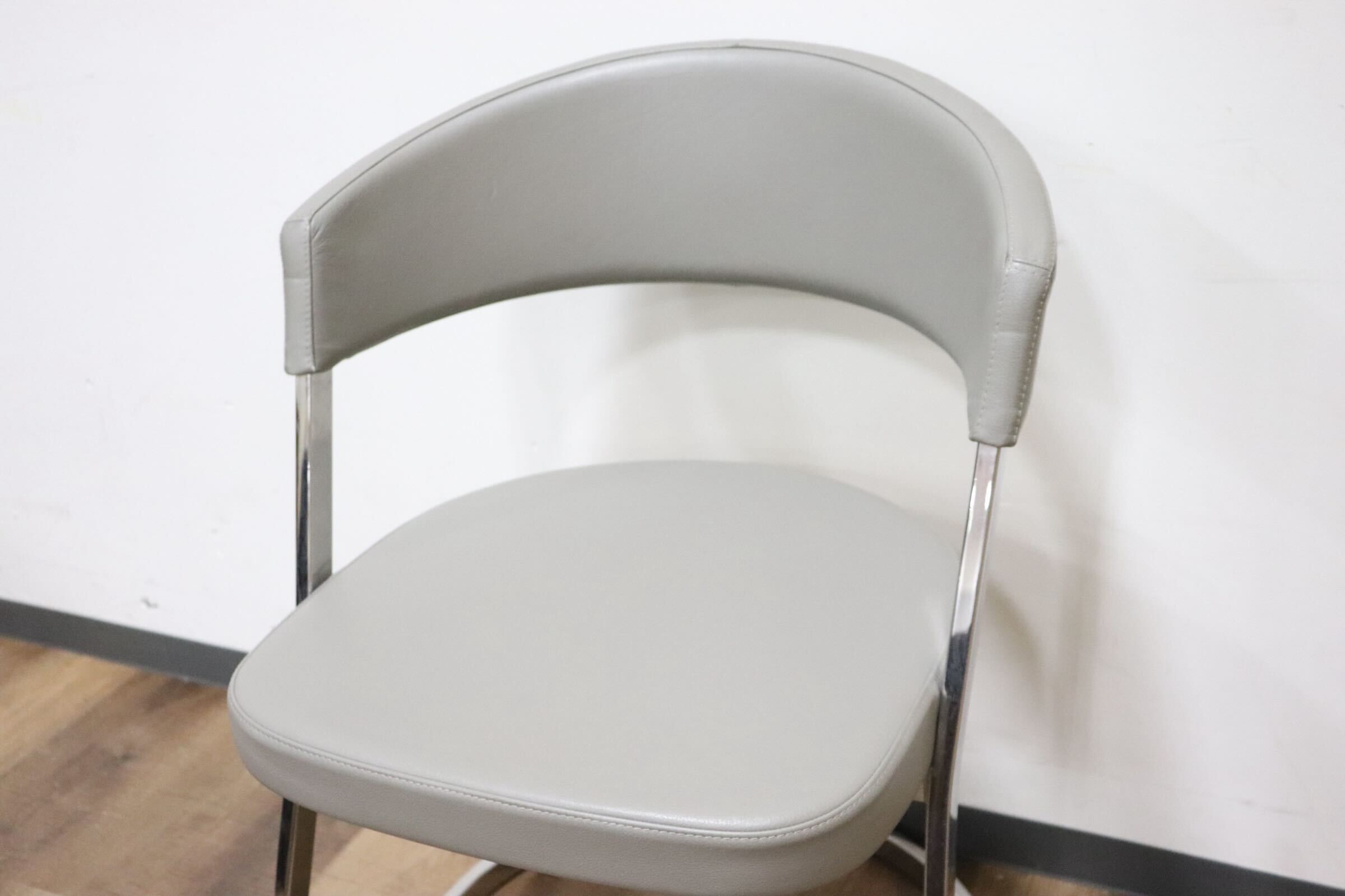 GMHK205A○Calligaris / カリガリス BAY ベイ ダイニングチェア 食卓椅子 サロンチェア 什器 本革 グレー イタリアモダン 定価約6万