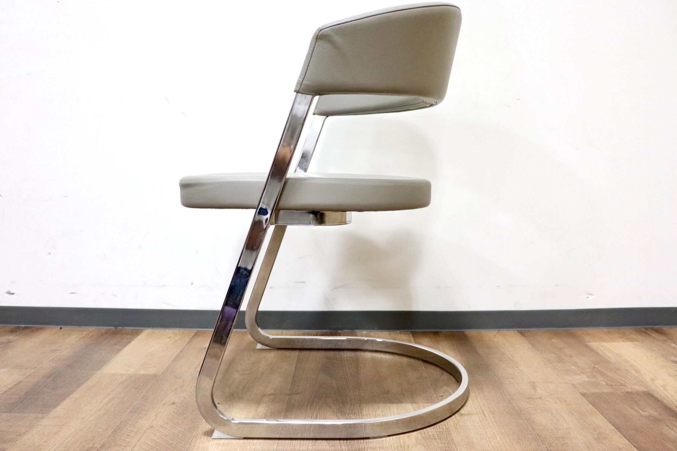 GMHK205A○Calligaris / カリガリス BAY ベイ ダイニングチェア 食卓椅子 サロンチェア 什器 本革 グレー イタリアモダン 定価約6万