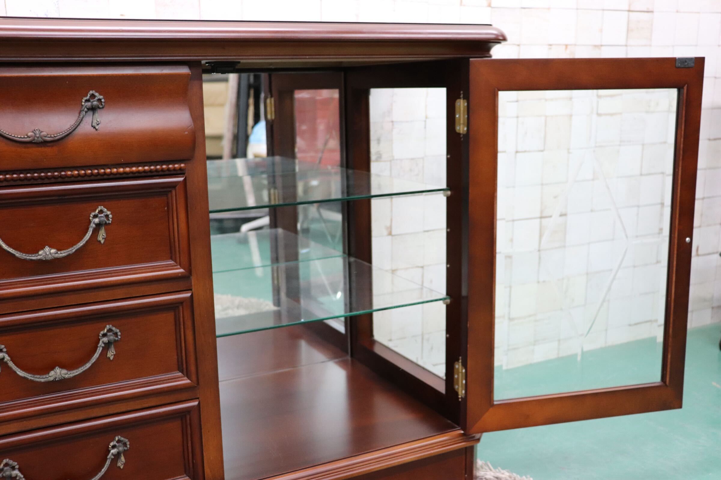 GMGK344○Lynn Hollyn / リンホーリン サイドボード リビングボード 飾り棚 4段チェスト クラシック IDC大塚家具 定価約35万