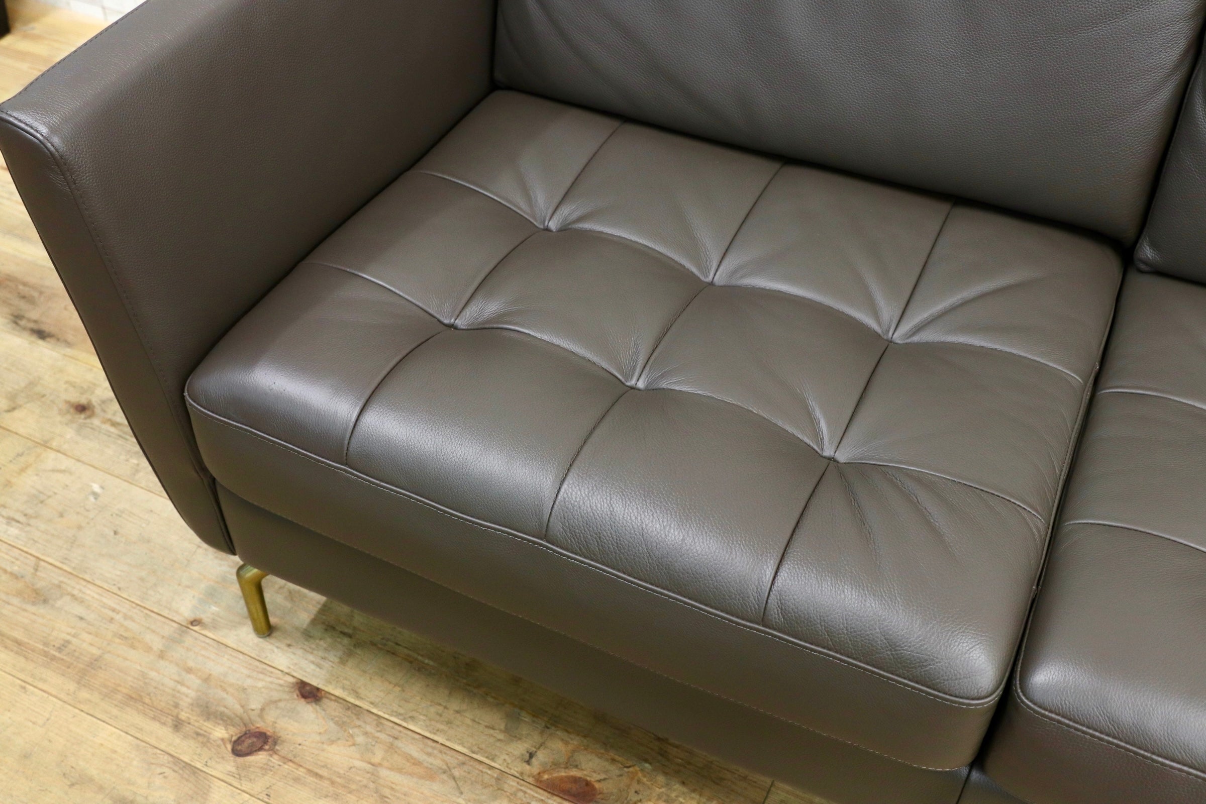GMJK292B○BoConcept / ボーコンセプト Osaka 2人掛けソファ 本革 トープ Nordic Grain レザー アンダース・ノルガード 北欧 定価約44万