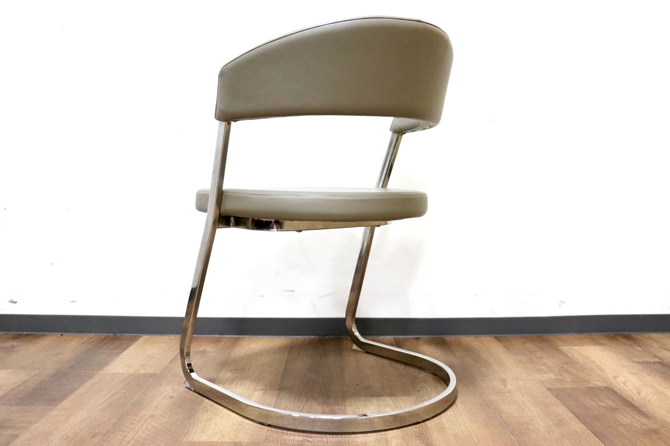 GMHK205B○Calligaris / カリガリス BAY ベイ ダイニングチェア 食卓椅子 サロンチェア 什器 本革 グレー イタリアモダン 定価約6万