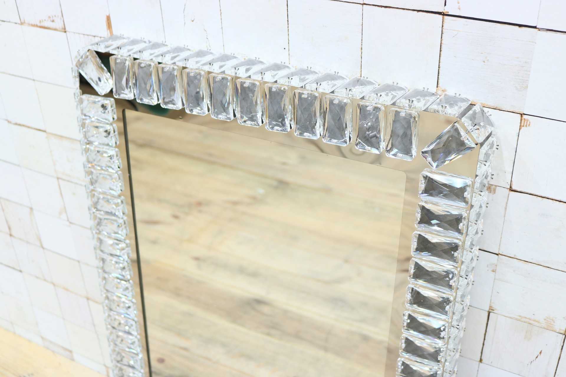 GMIK747E◯ウォールミラー 壁掛け鏡 壁掛けミラー 立て掛けミラー 鏡 照明付き 長方形 クリスタル 店舗什器 インテリア 未使用