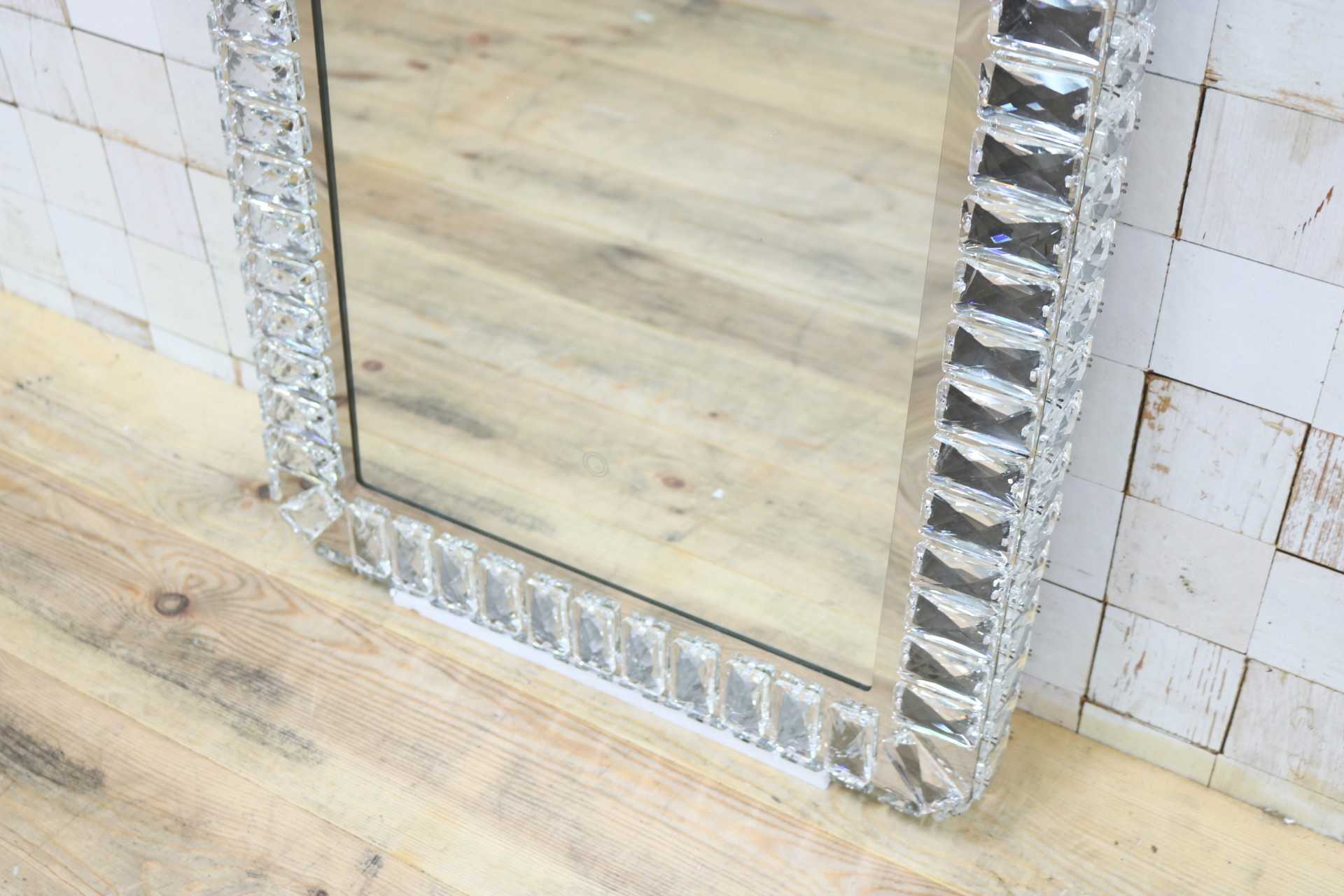 GMIK747E◯ウォールミラー 壁掛け鏡 壁掛けミラー 立て掛けミラー 鏡 照明付き 長方形 クリスタル 店舗什器 インテリア 未使用