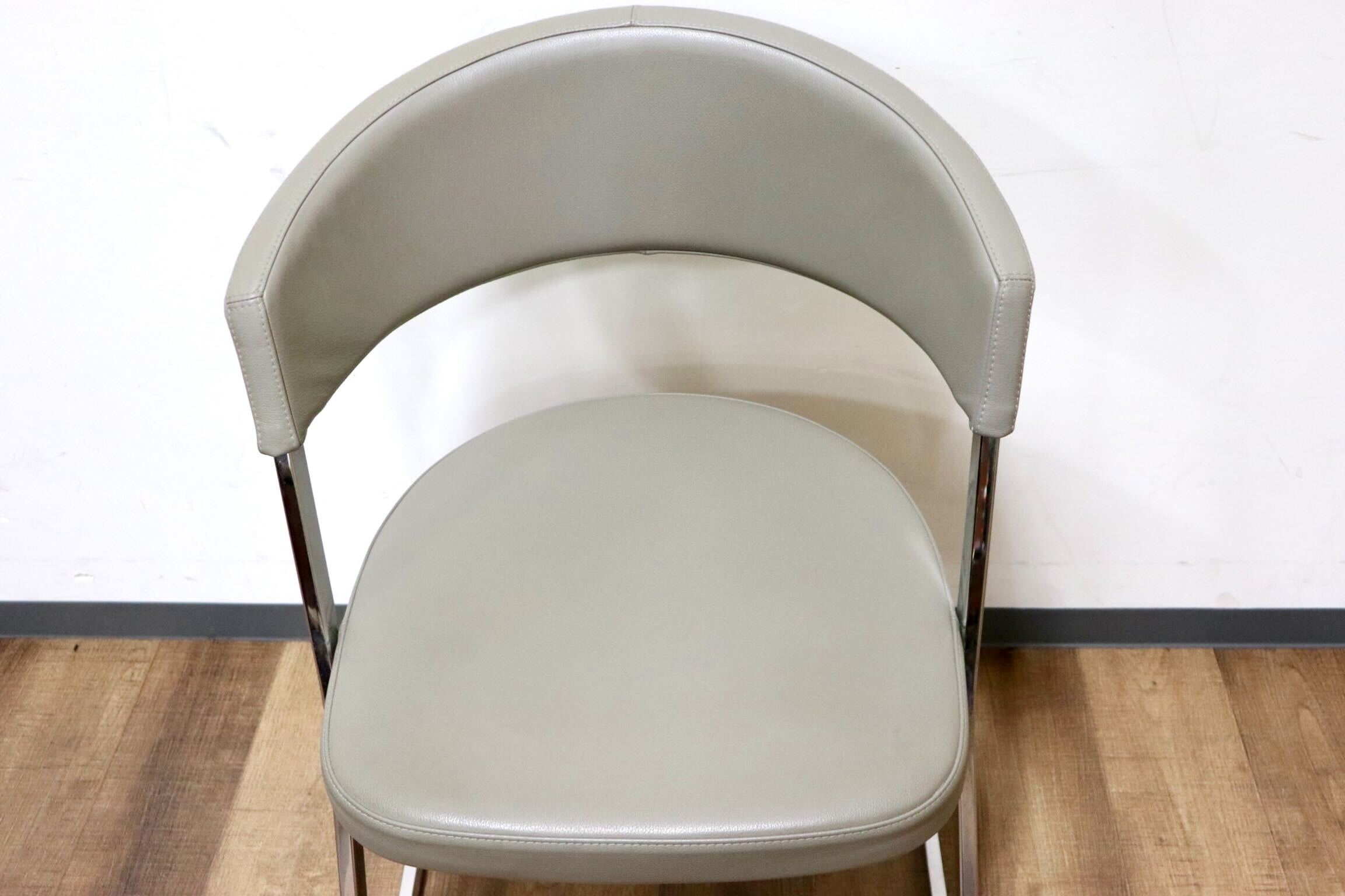 GMHK205C○Calligaris / カリガリス BAY ベイ ダイニングチェア 食卓椅子 サロンチェア 什器 本革 グレー イタリアモダン 定価約6万