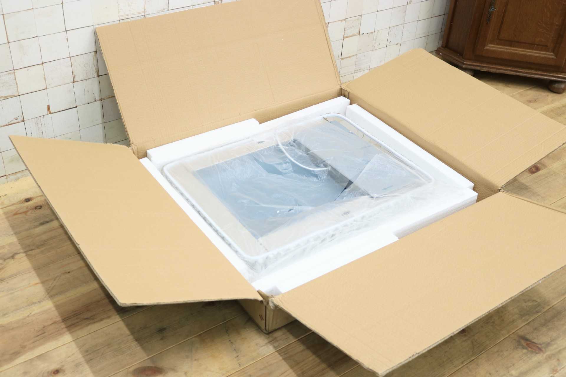 GMIK747F◯ウォールミラー 壁掛け鏡 壁掛けミラー 立て掛けミラー 鏡 照明付き 長方形 クリスタル 店舗什器 インテリア 未使用