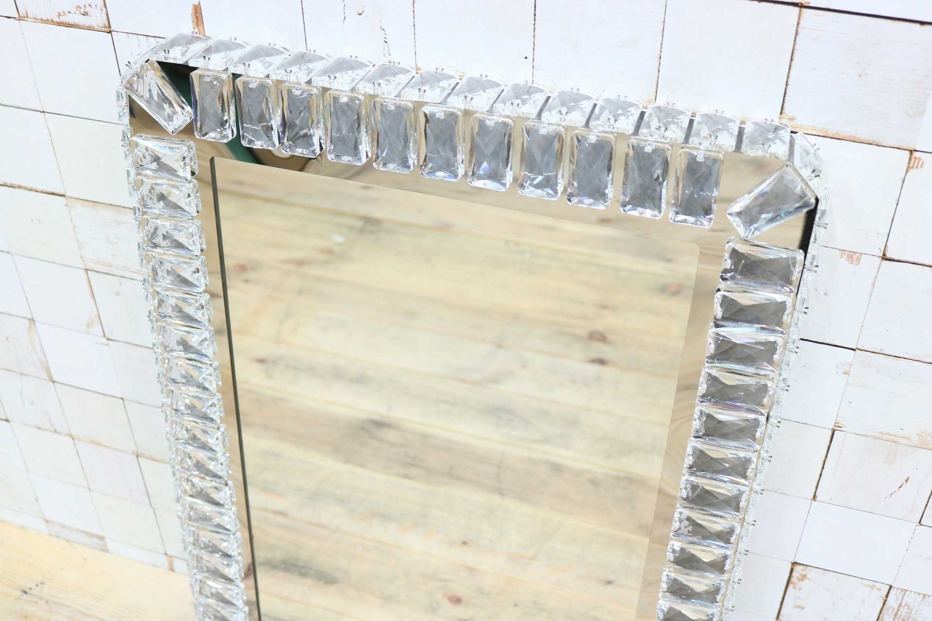 GMIK747F◯ウォールミラー 壁掛け鏡 壁掛けミラー 立て掛けミラー 鏡 照明付き 長方形 クリスタル 店舗什器 インテリア 未使用