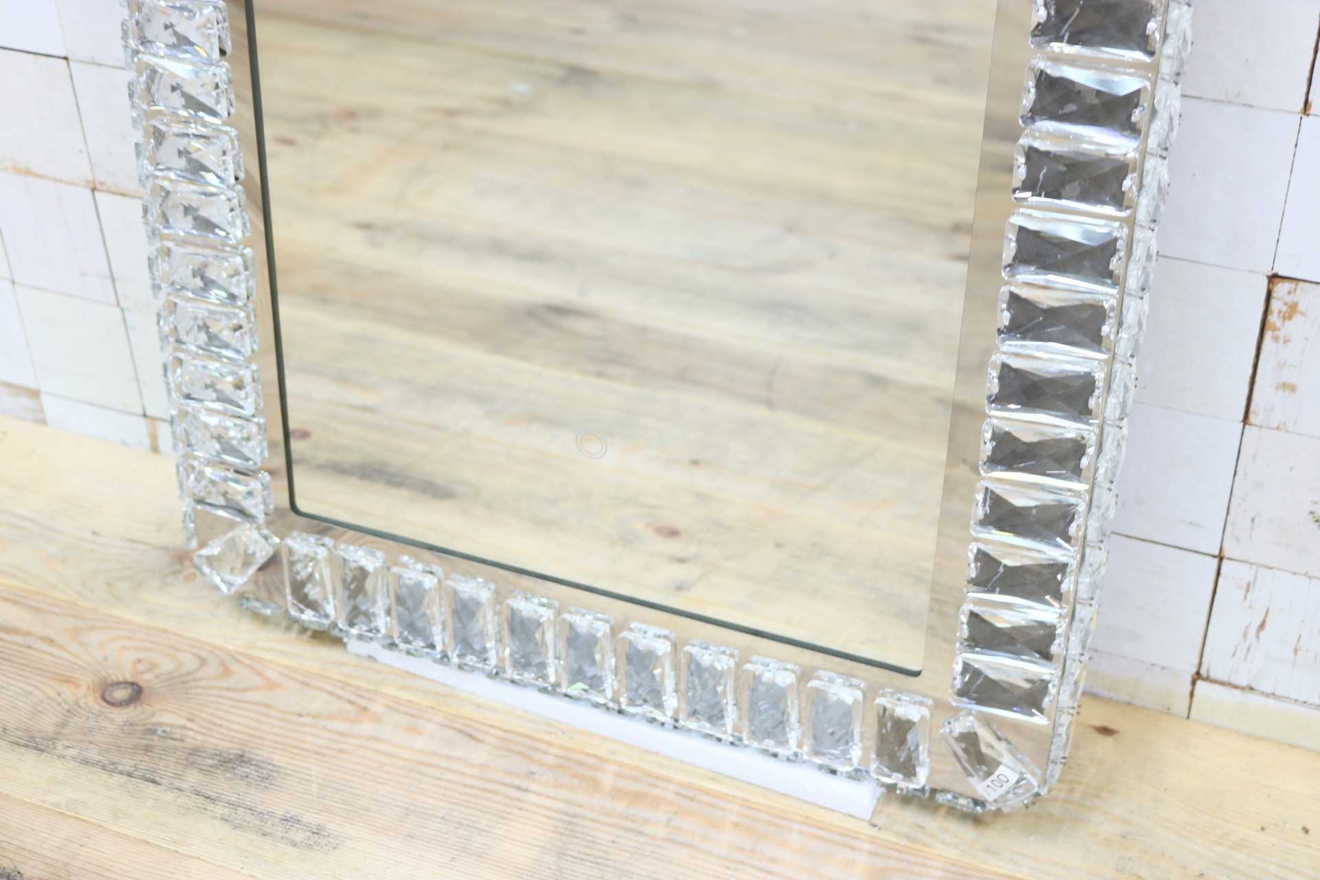 GMIK747F◯ウォールミラー 壁掛け鏡 壁掛けミラー 立て掛けミラー 鏡 照明付き 長方形 クリスタル 店舗什器 インテリア 未使用