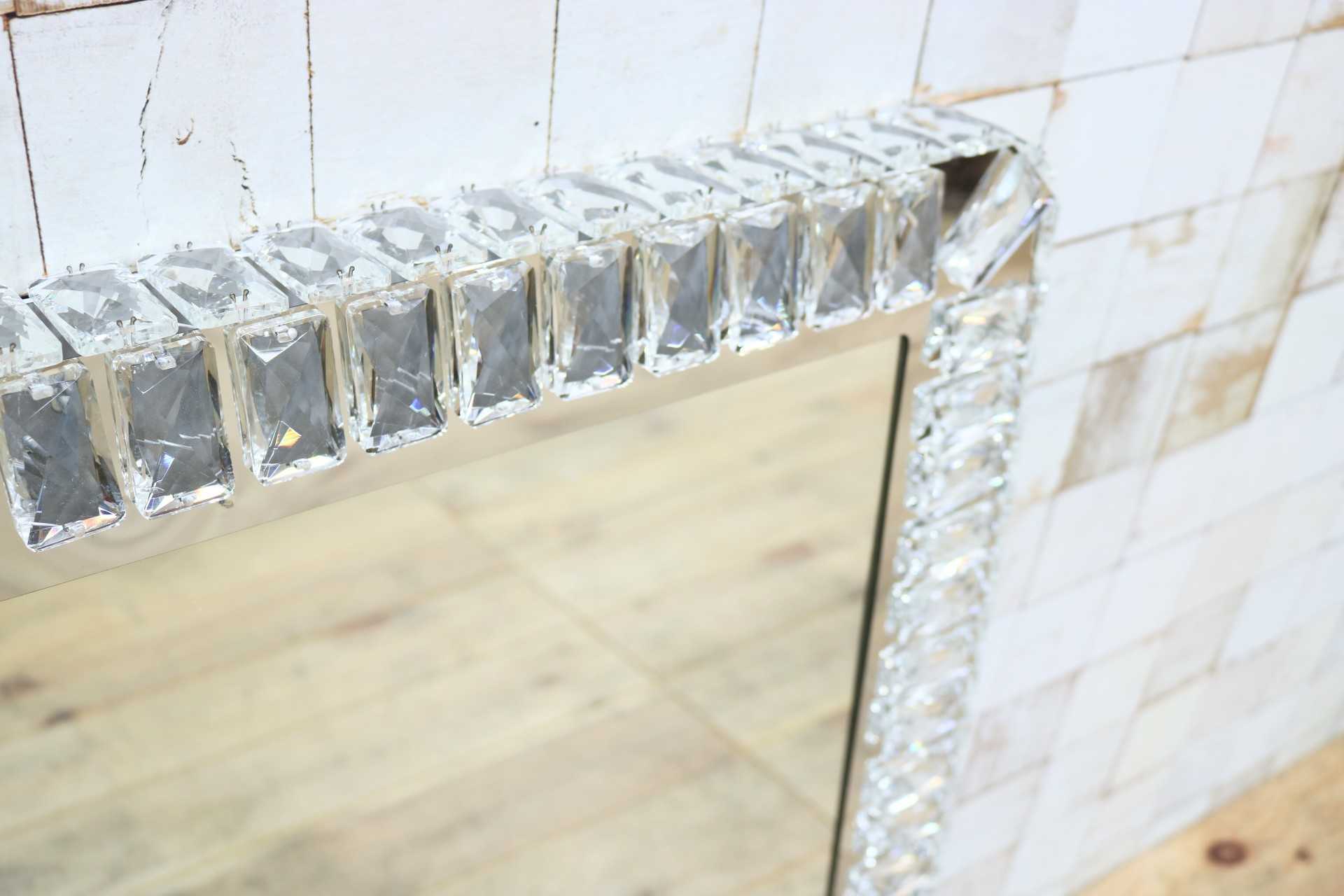 GMIK747F◯ウォールミラー 壁掛け鏡 壁掛けミラー 立て掛けミラー 鏡 照明付き 長方形 クリスタル 店舗什器 インテリア 未使用