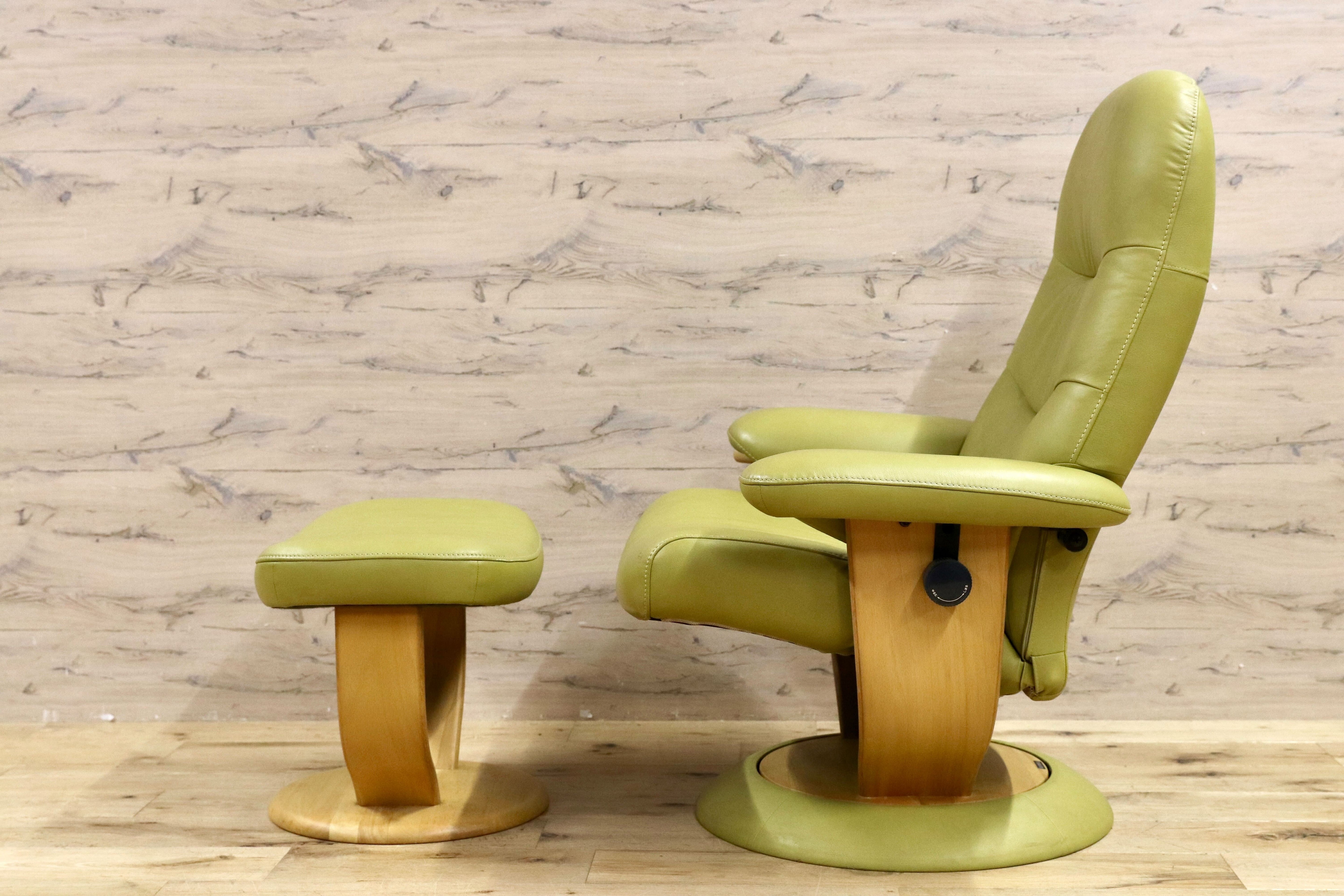 GMHK813B○karimoku / カリモク アールポジション リクライニングチェア 1人掛けソファ 本革 ライムグリーン ラウンジチェア 国産家具