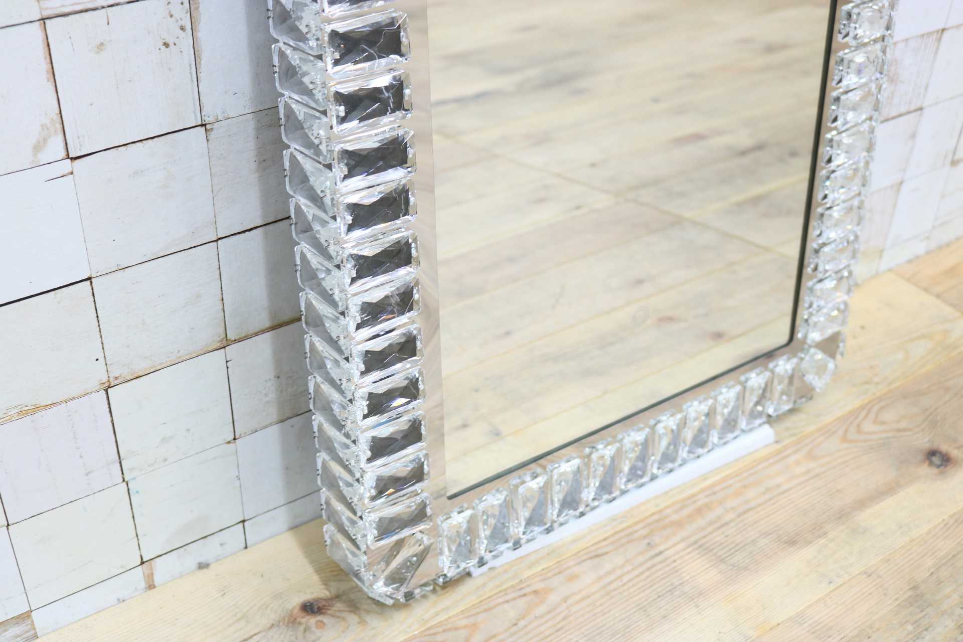 GMIK747F◯ウォールミラー 壁掛け鏡 壁掛けミラー 立て掛けミラー 鏡 照明付き 長方形 クリスタル 店舗什器 インテリア 未使用