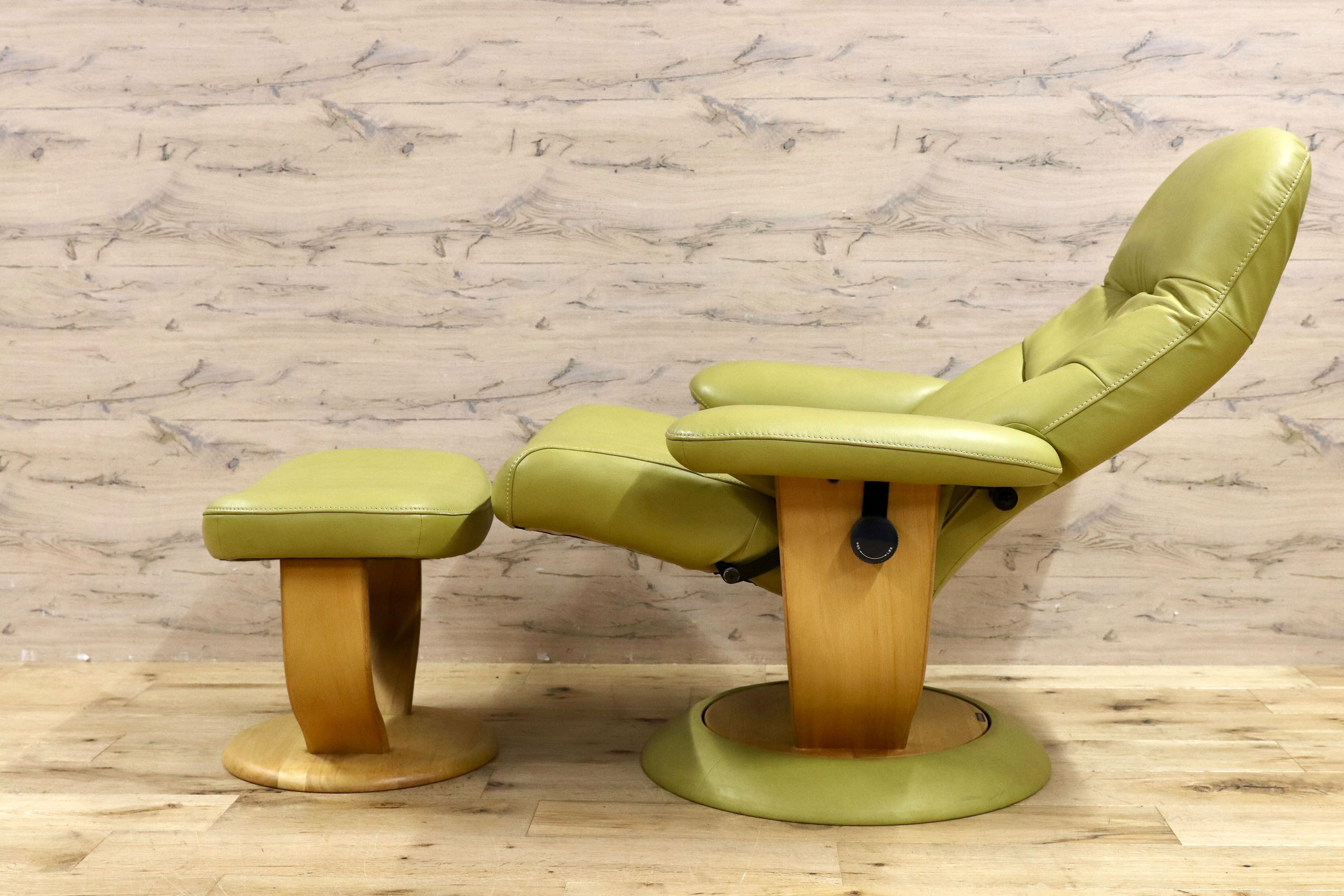 GMHK813B○karimoku / カリモク アールポジション リクライニングチェア 1人掛けソファ 本革 ライムグリーン ラウンジチェア 国産家具