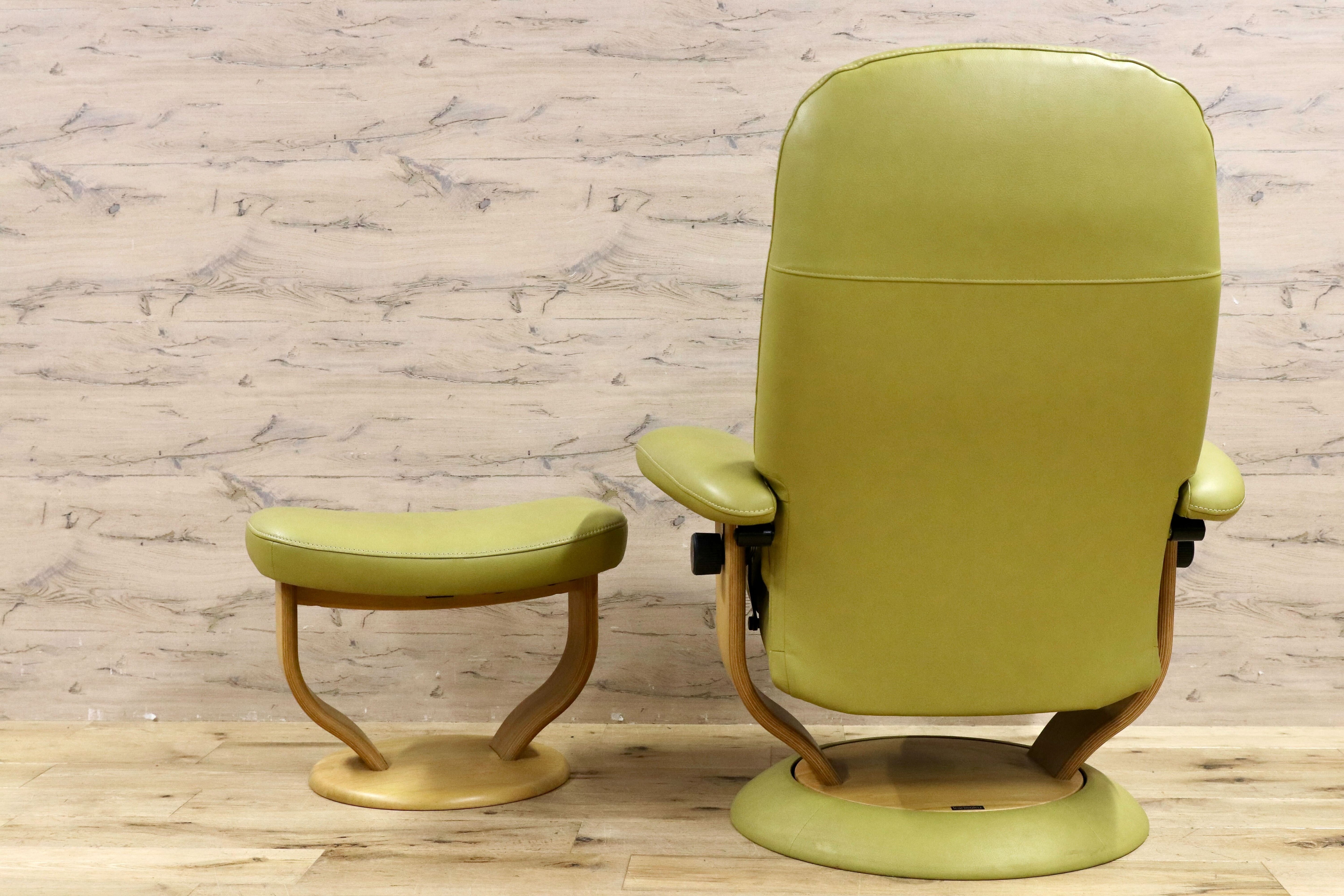 GMHK813B○karimoku / カリモク アールポジション リクライニングチェア 1人掛けソファ 本革 ライムグリーン ラウンジチェア 国産家具