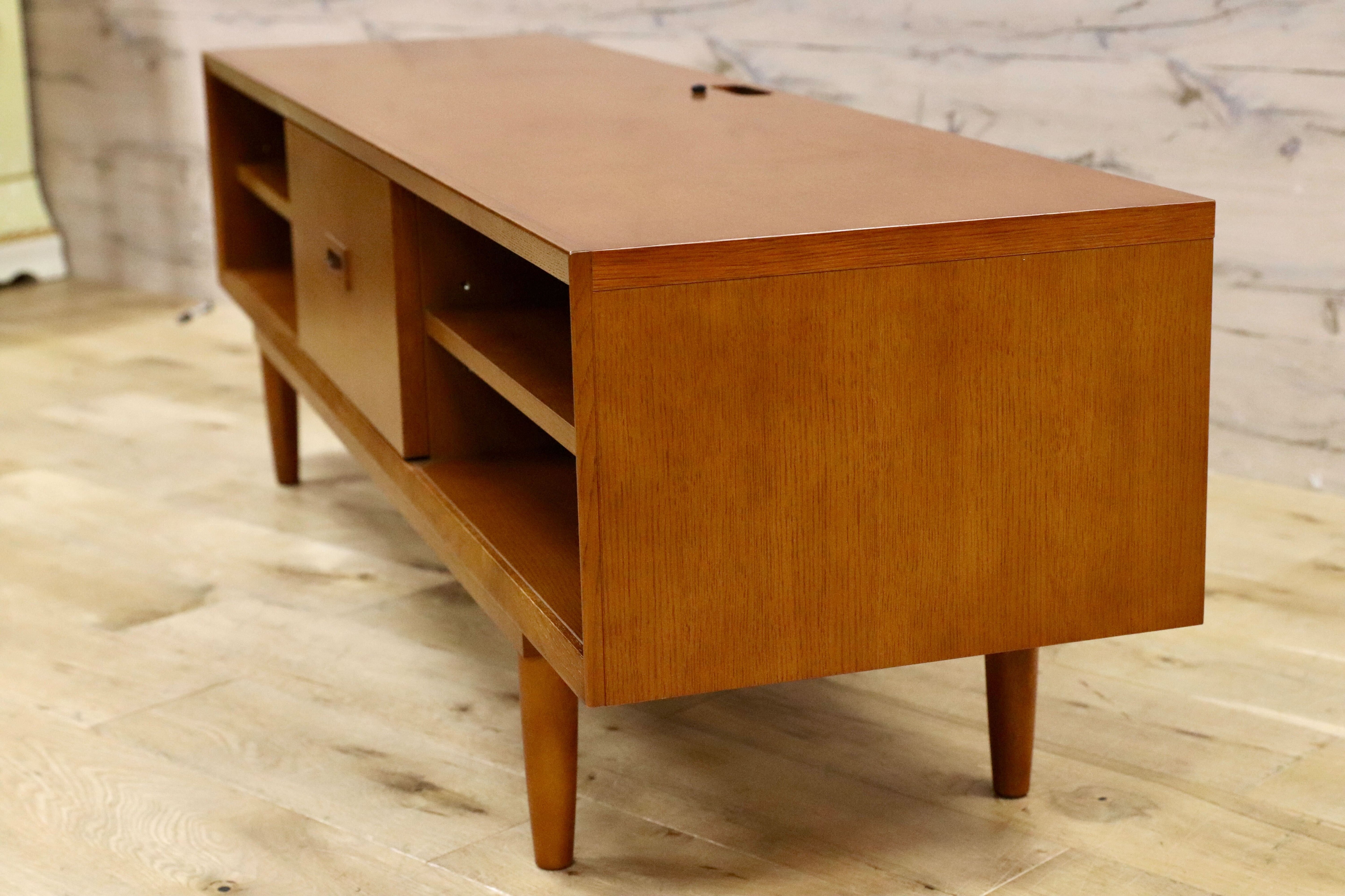 GMHH242○カリモク60 テレビボード TVボード AVボード リビング収納 ローボード サイドボード 約12万 展示品