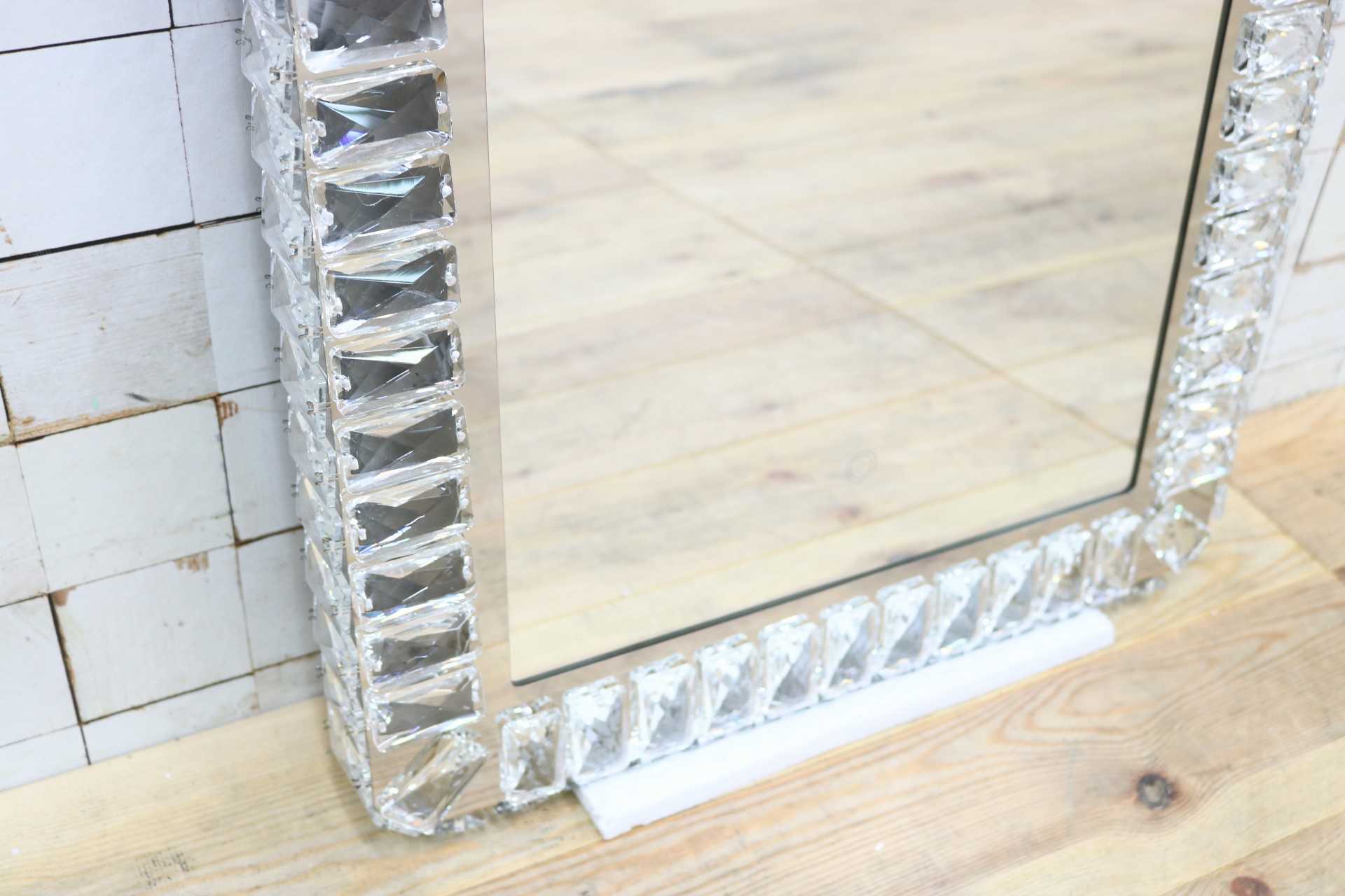 GMIK747H◯ウォールミラー 壁掛け鏡 壁掛けミラー 立て掛けミラー 鏡 照明付き 長方形 クリスタル 店舗什器 インテリア 未使用