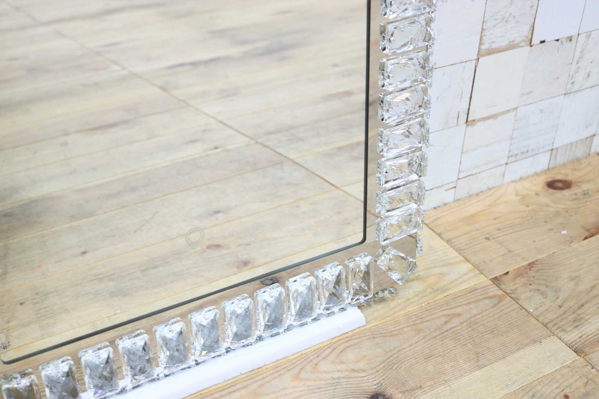 GMIK747H◯ウォールミラー 壁掛け鏡 壁掛けミラー 立て掛けミラー 鏡 照明付き 長方形 クリスタル 店舗什器 インテリア 未使用