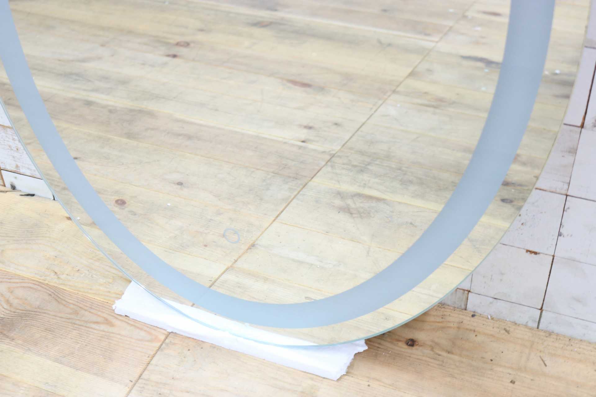 GMIK747K◯ウォールミラー 壁掛け鏡 壁掛けミラー 立て掛けミラー オーバルミラー 楕円形 照明付き フレームレス 店舗什器 モダン 未使用