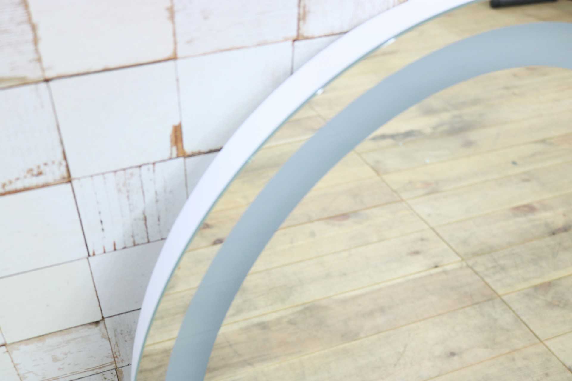 GMIK747L◯ウォールミラー 壁掛け鏡 壁掛けミラー 立て掛けミラー オーバルミラー 楕円形 照明付き フレームレス 店舗什器 モダン 未使用