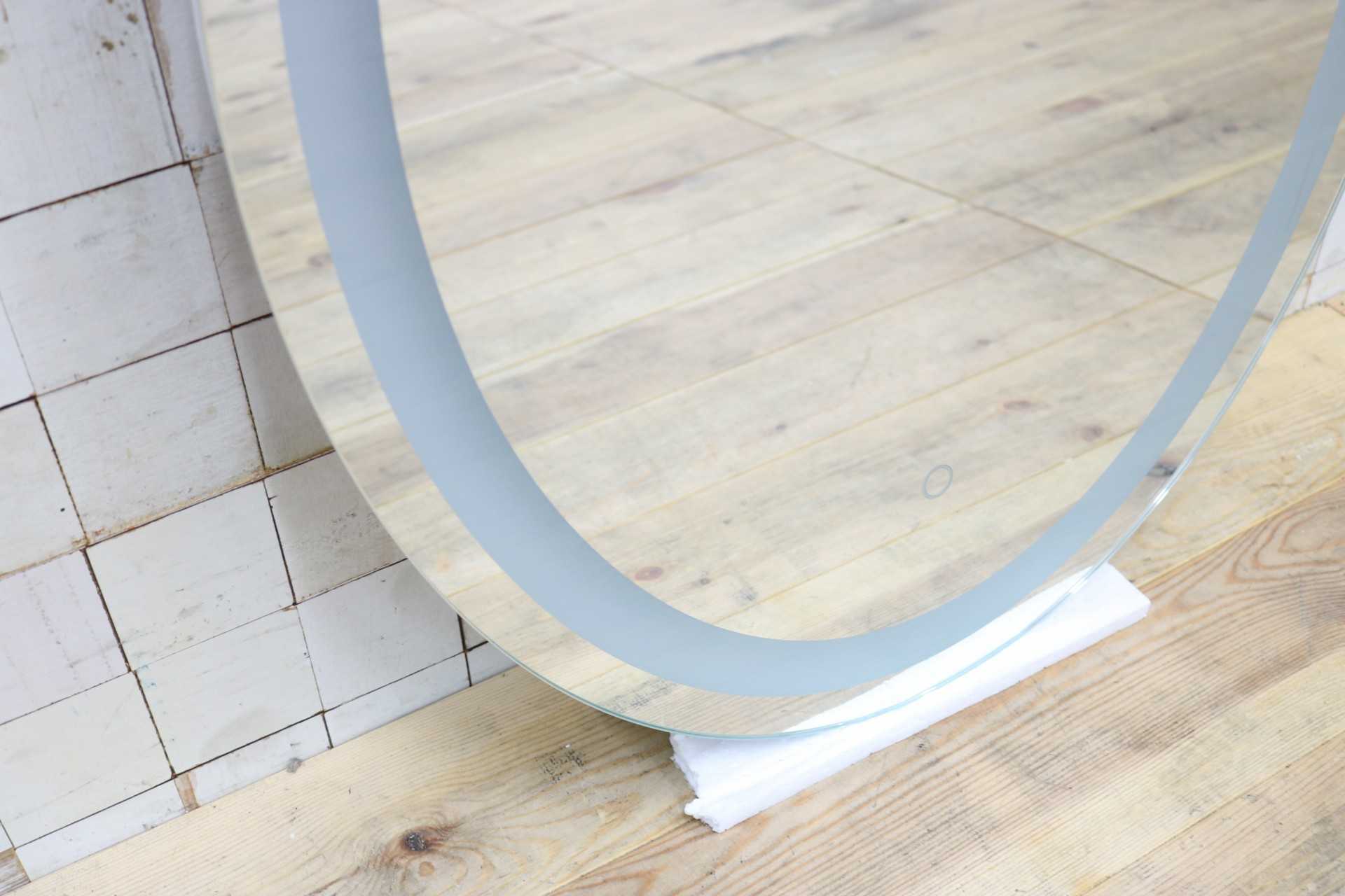 GMIK747L◯ウォールミラー 壁掛け鏡 壁掛けミラー 立て掛けミラー オーバルミラー 楕円形 照明付き フレームレス 店舗什器 モダン 未使用