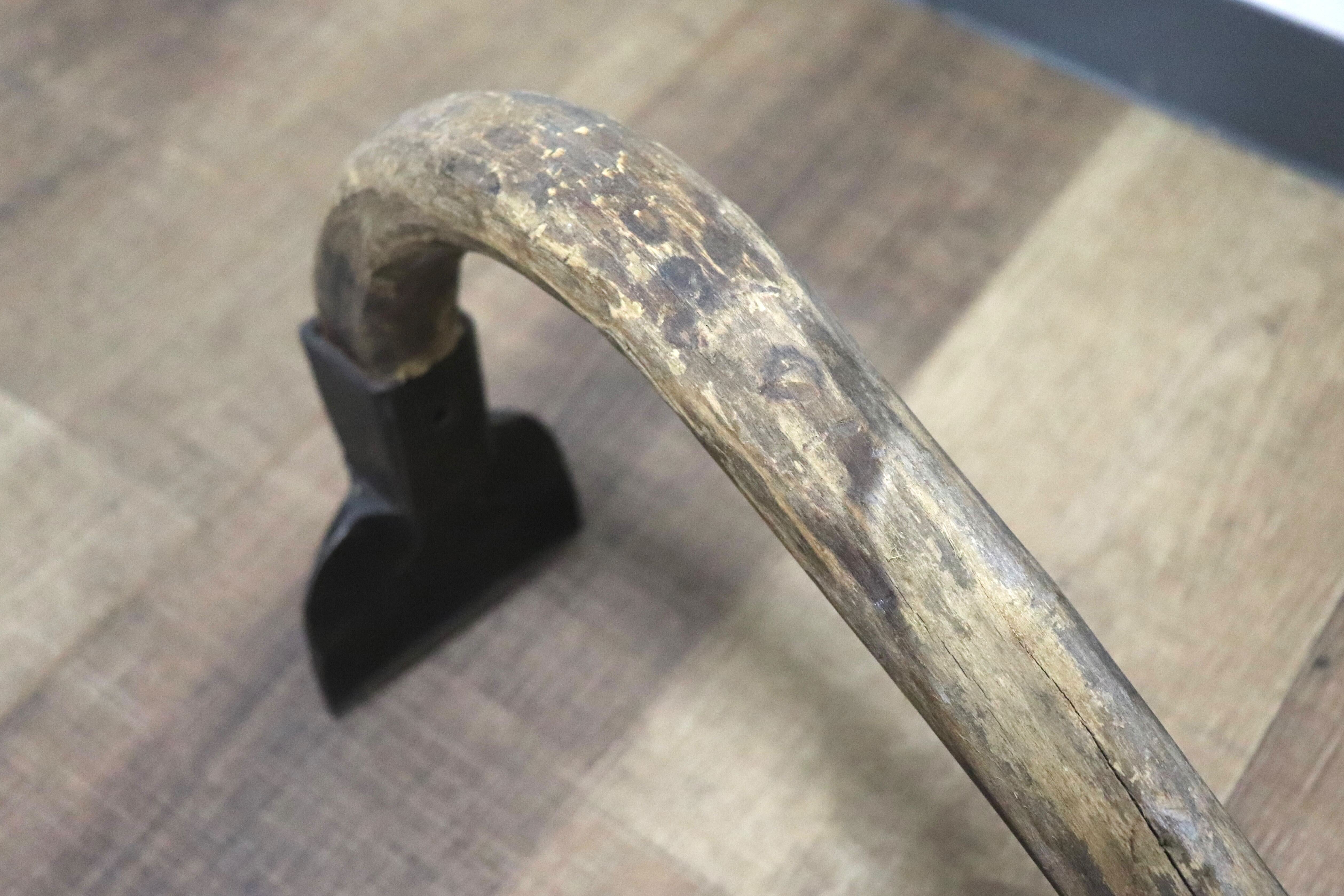 GMHH129D○大工道具 釿 ちょうな ちょんな 皮剥き 斧 手斧 はつり 伝統工法 宮大工 古民具 林業 山師 アンティーク レトロ 古道具