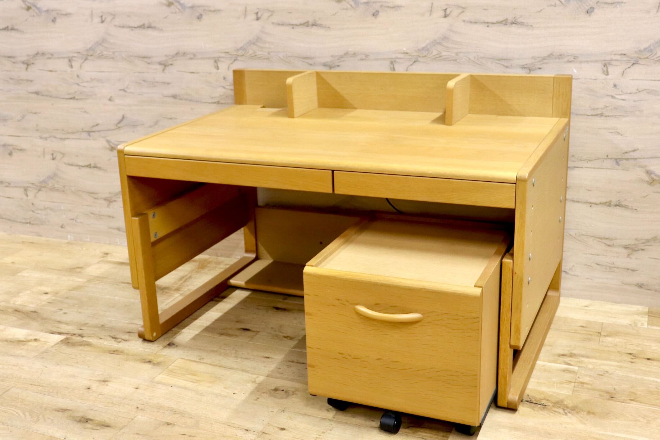 カリモク　ベネッセ　学習机　高さ調整　学びデスク　ワゴン　勉強机 Karimoku×Benesse】カリモク×ベネッセ 高さ調整タイプ 学習机/学び