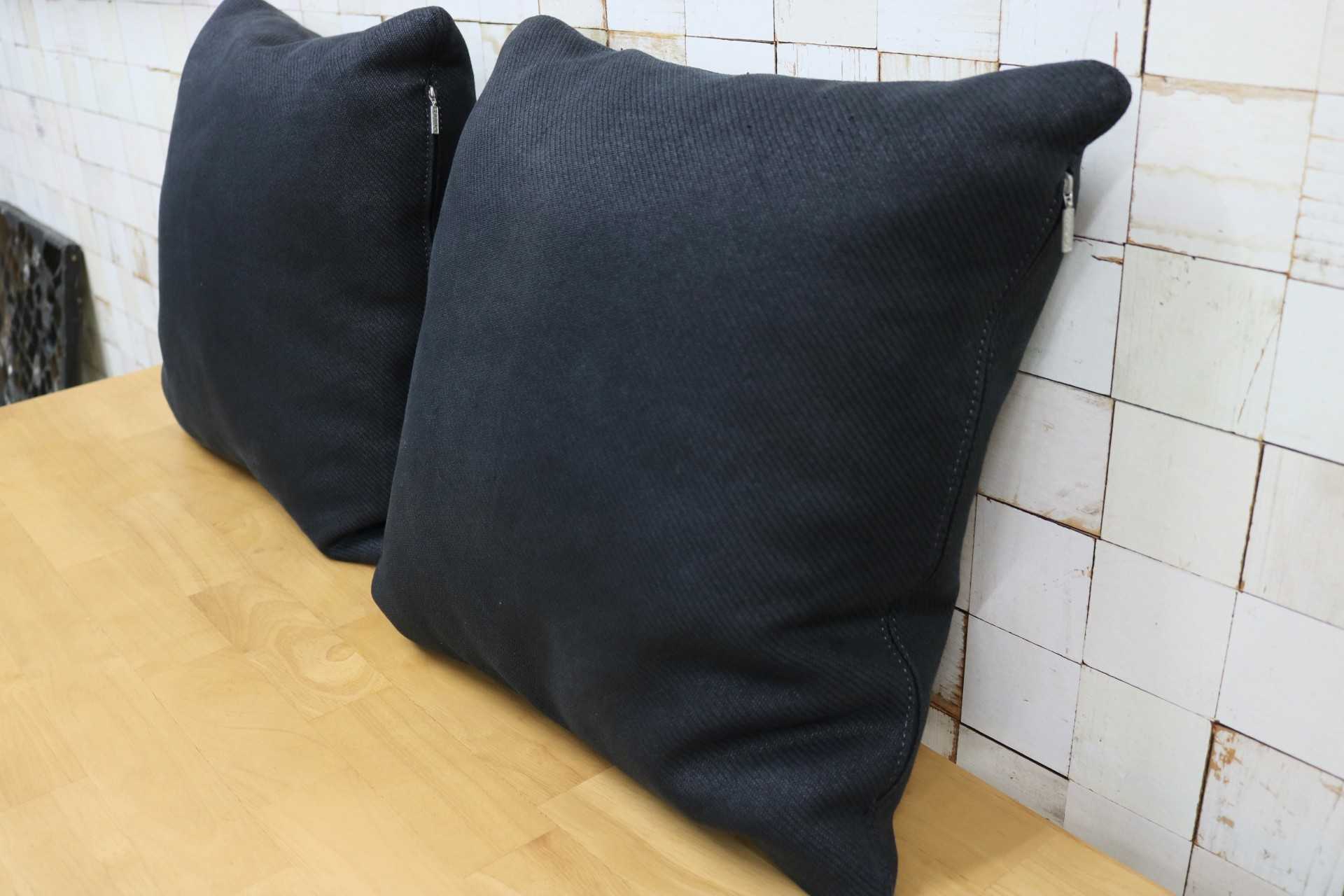 GMHS364C◯HUKLA / フクラ クッション ファブリック 2個セット ブラック