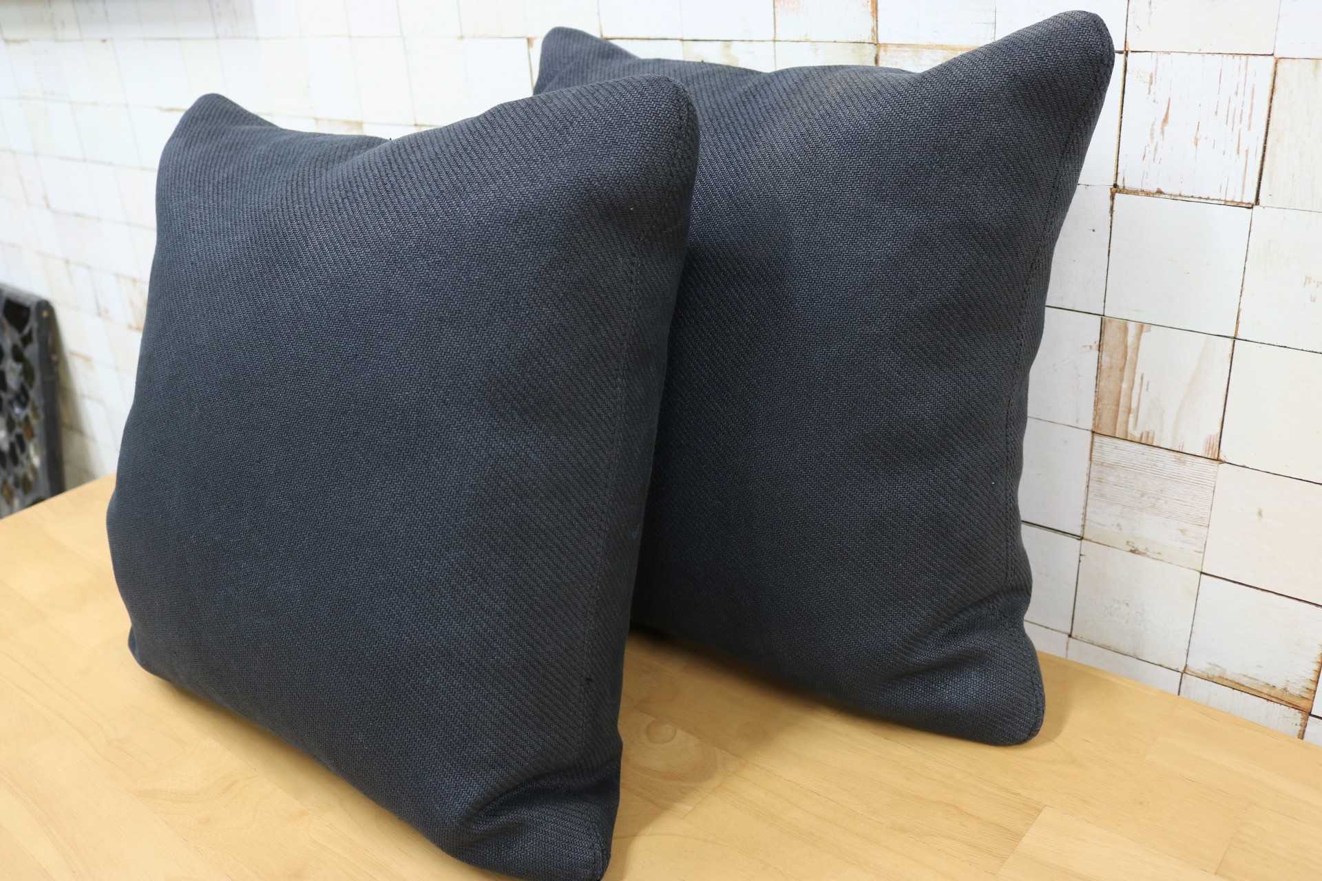 GMHS364C◯HUKLA / フクラ クッション ファブリック 2個セット ブラック