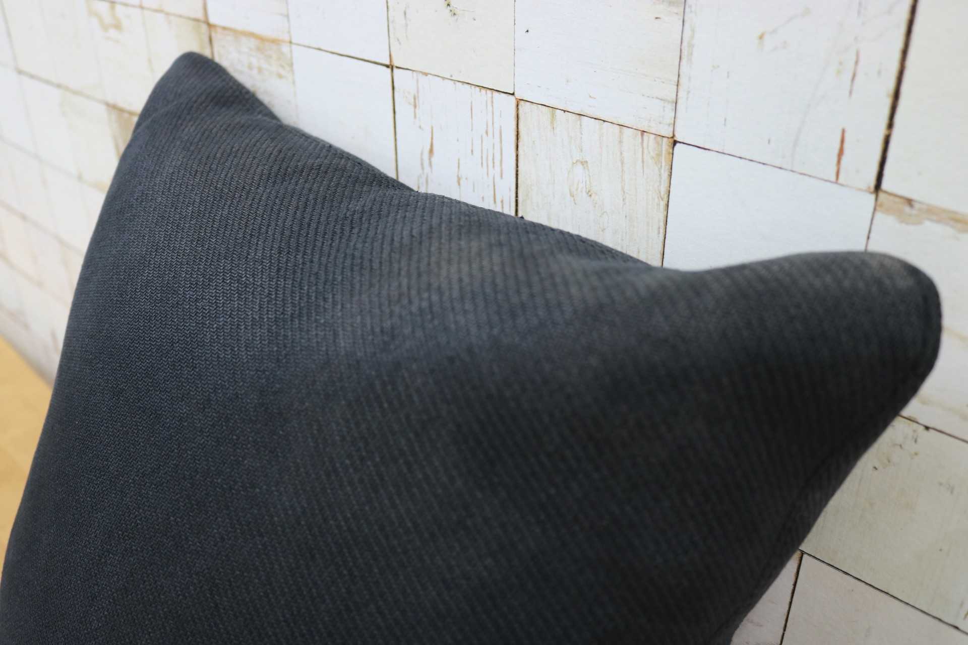 GMHS364C◯HUKLA / フクラ クッション ファブリック 2個セット ブラック