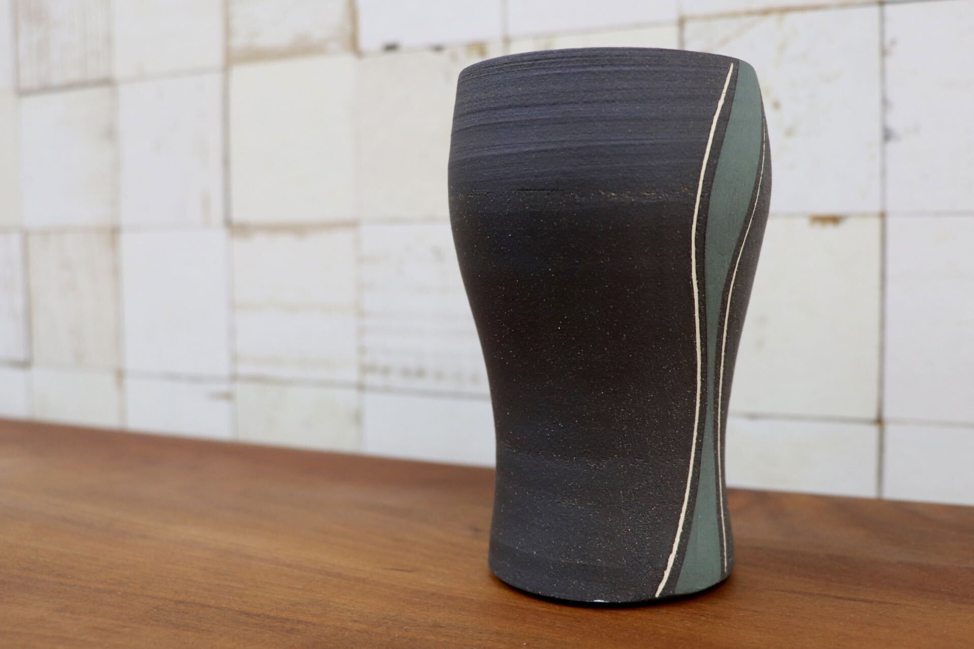GMJO100B〇市野悟窯 市野哲次 丹波焼 彩色線象嵌 ビアカップ 陶器 現代陶芸 作家物