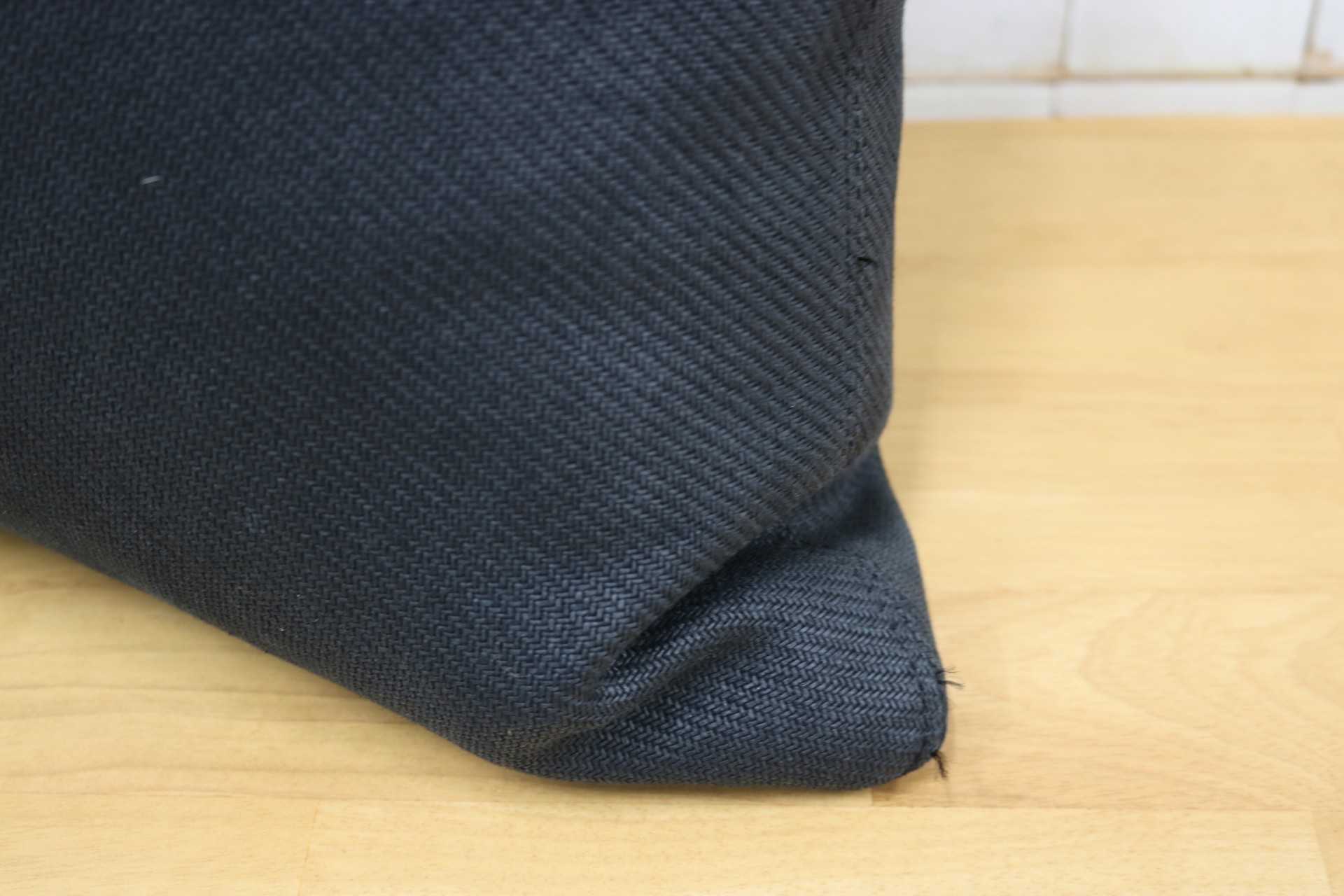 GMHS364C◯HUKLA / フクラ クッション ファブリック 2個セット ブラック