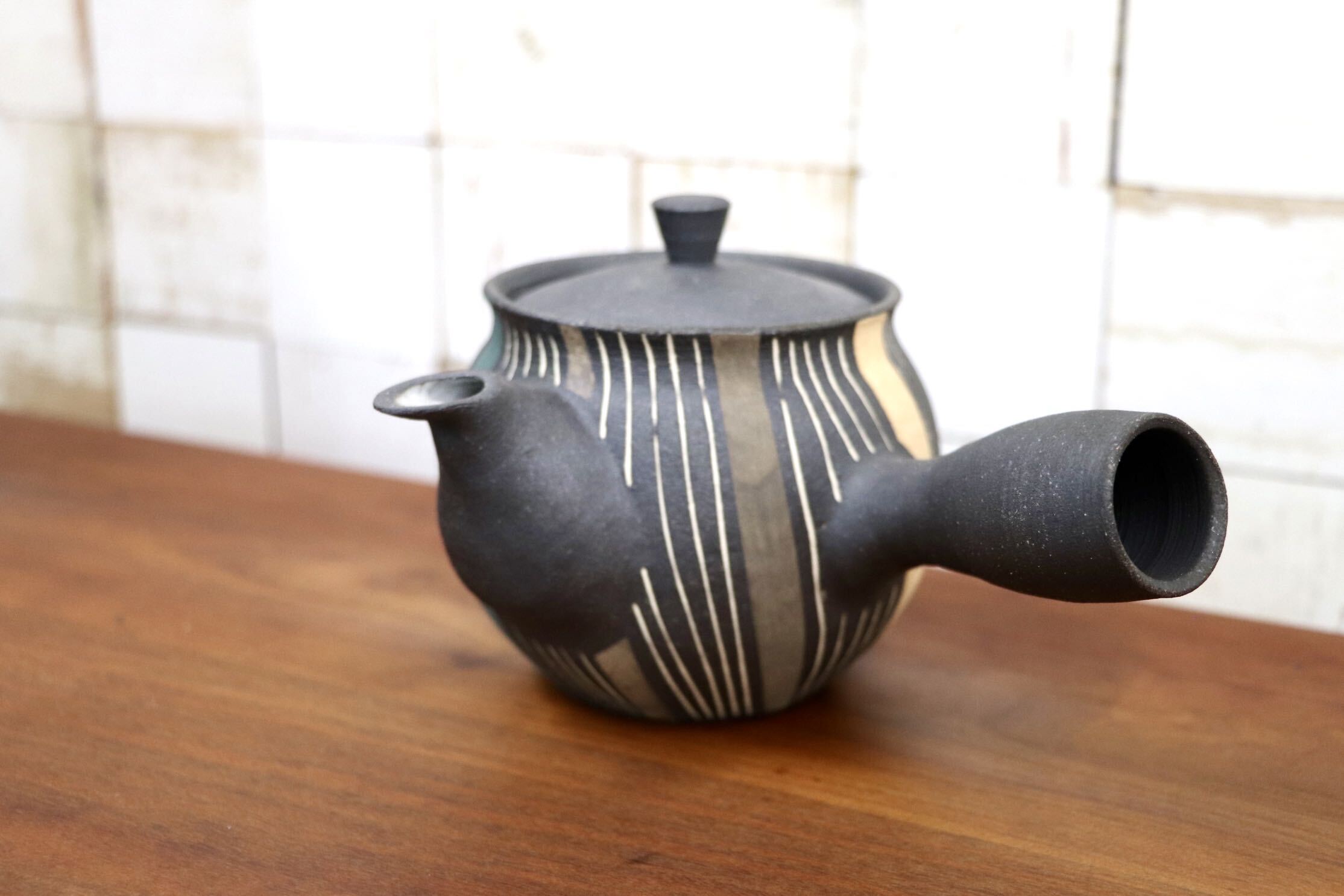 GMJO129B〇市野悟窯 市野哲次 丹波焼 彩色線象嵌 急須 陶器 現代陶芸 作家物
