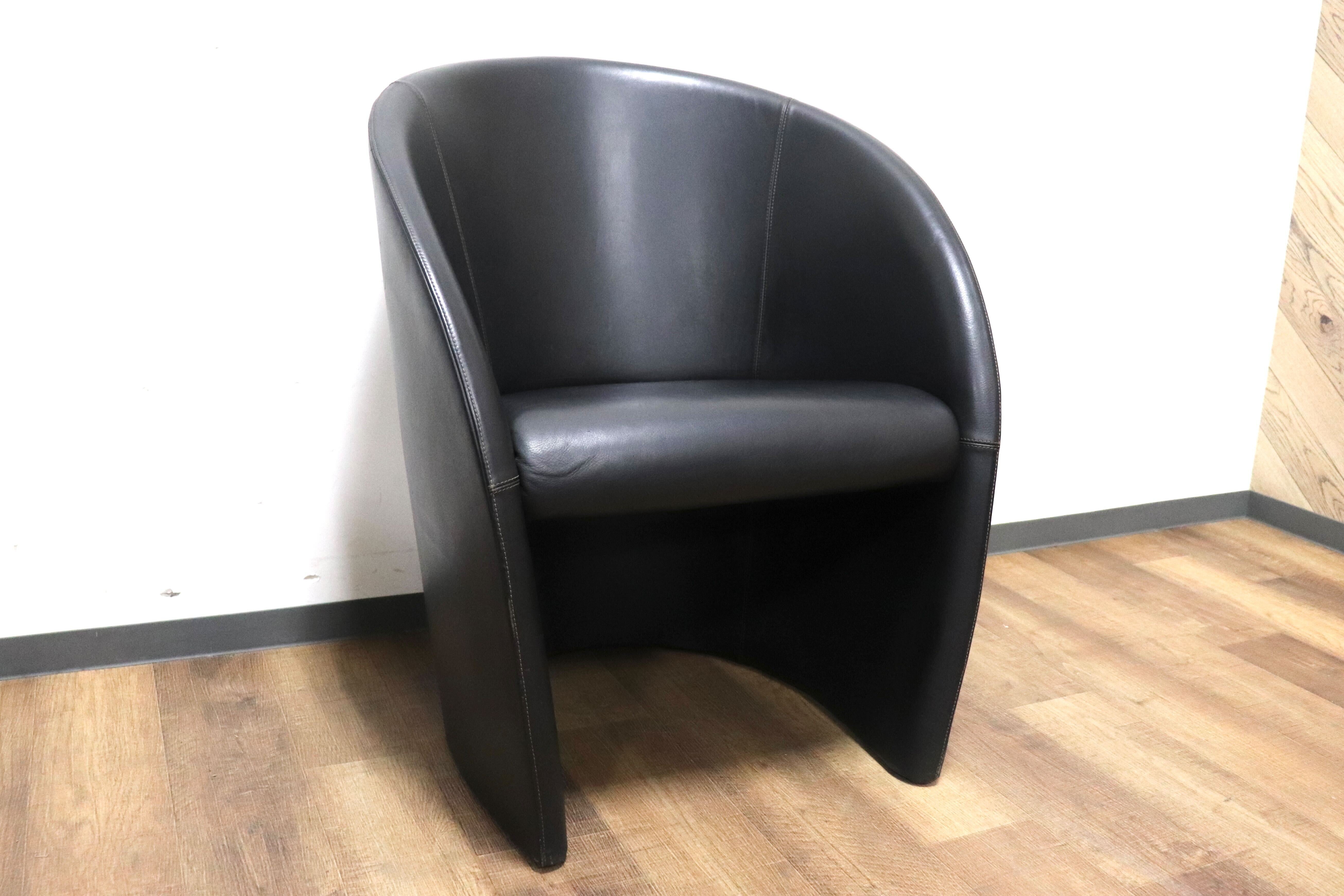 GMHK281B○PoltronaFrau / ポルトローナフラウ インターヴィスタ ラウンジチェア 椅子 イタリア製 黒 本革 レザー IDC大塚家具 定価約51万