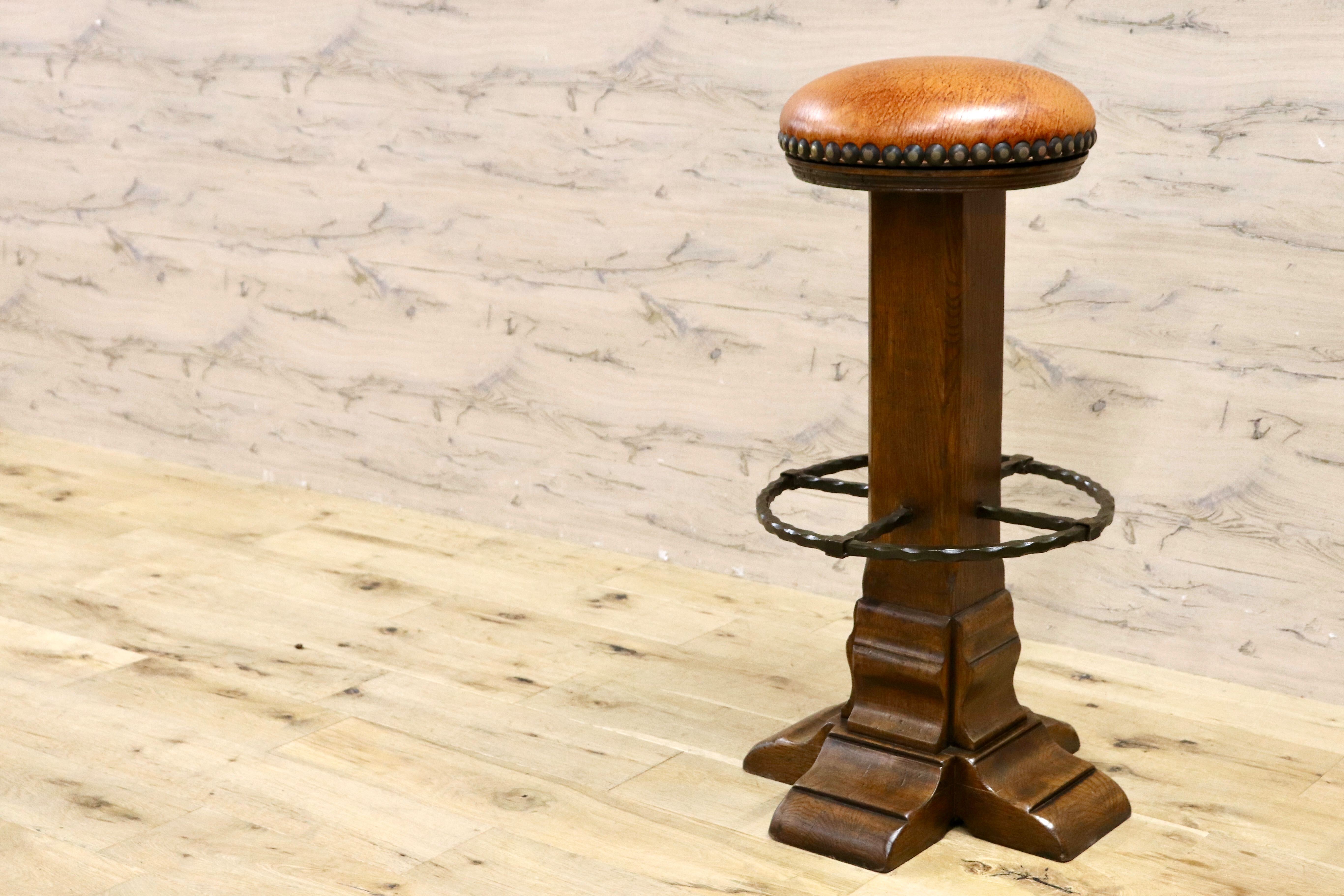 GMIK7A○スペイン製 カスティリアンスタイル バースツール ハイチェア カウンター 回転式 椅子 オーク 本革 アンティーク ヴィンテージ