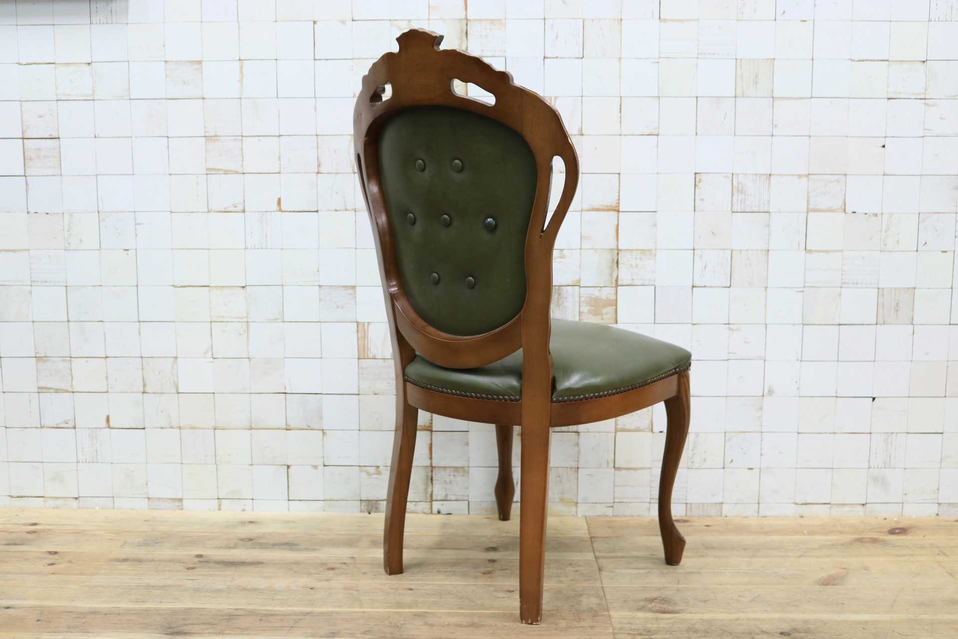 GMIK882A○イタリア ダイニングチェア 食卓椅子 アームレスチェア レザー 鋲打ち 彫刻 猫脚 アンティーク エレガント ヨーロピアン ロココ