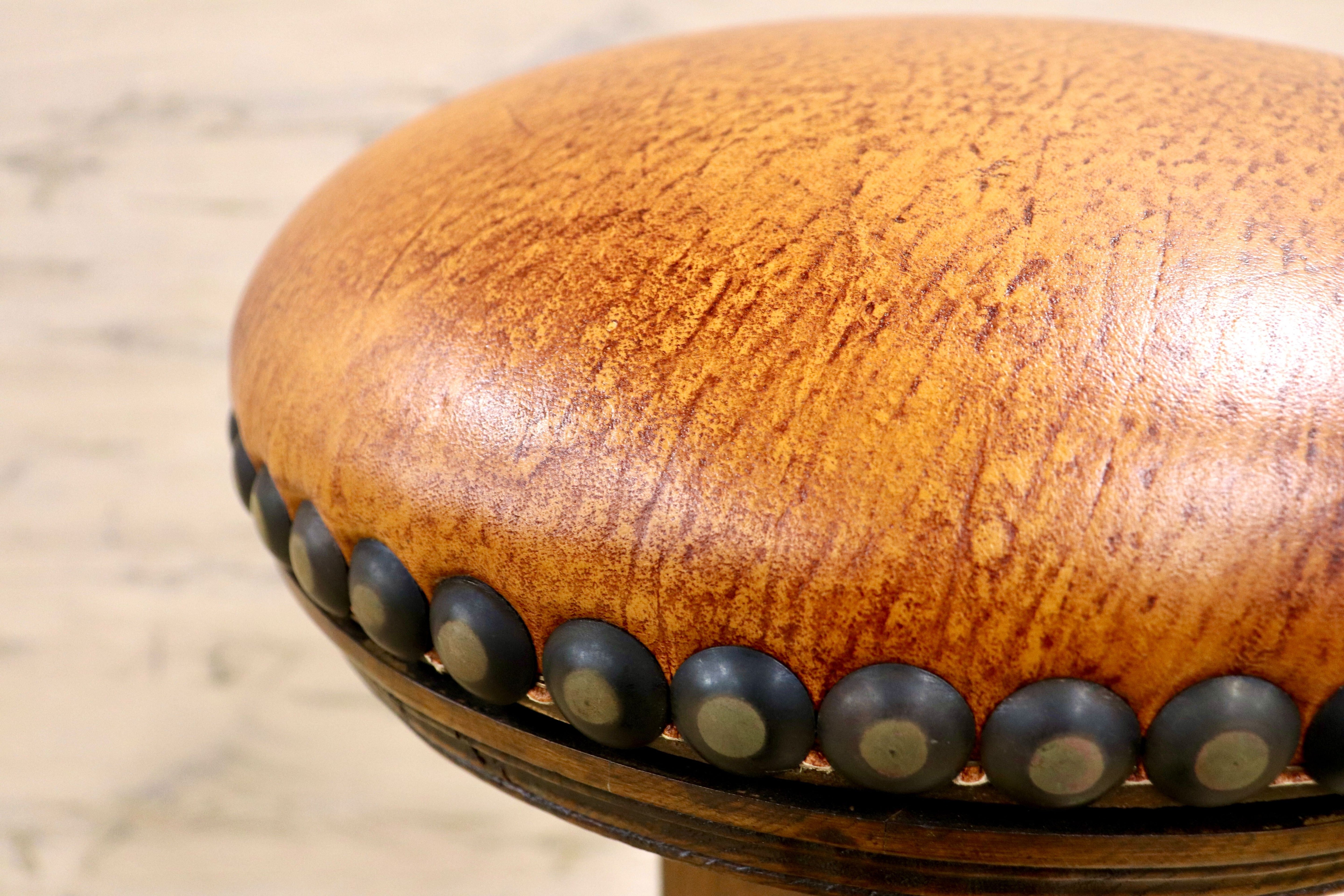 GMIK7A○スペイン製 カスティリアンスタイル バースツール ハイチェア カウンター 回転式 椅子 オーク 本革 アンティーク ヴィンテージ