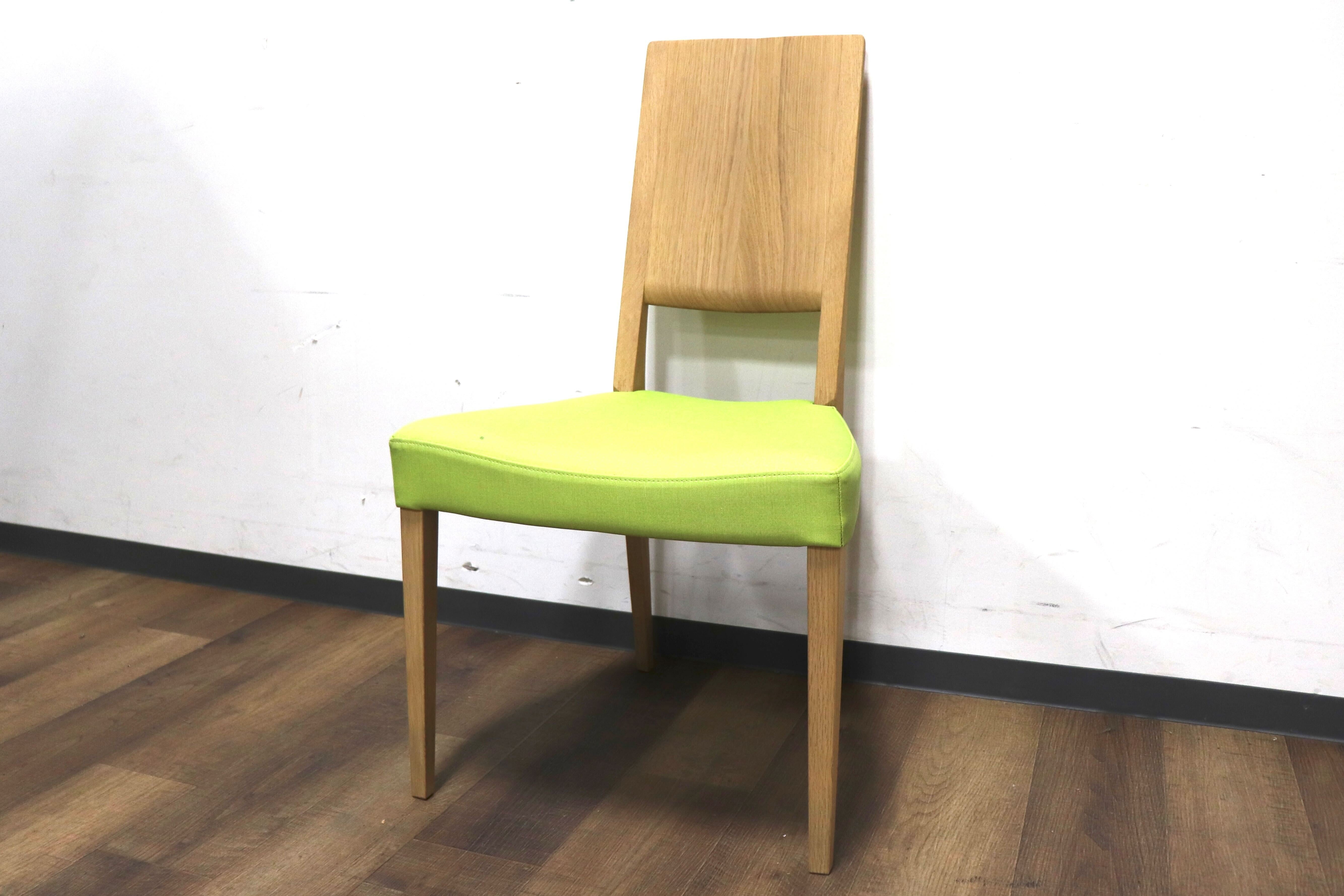 GMHK283C○karimoku / カリモク CU4515 ダイニングチェア アームレスチェア 食卓椅子 木製 合皮 ライムグリーン 国産家具 定価約6.1万